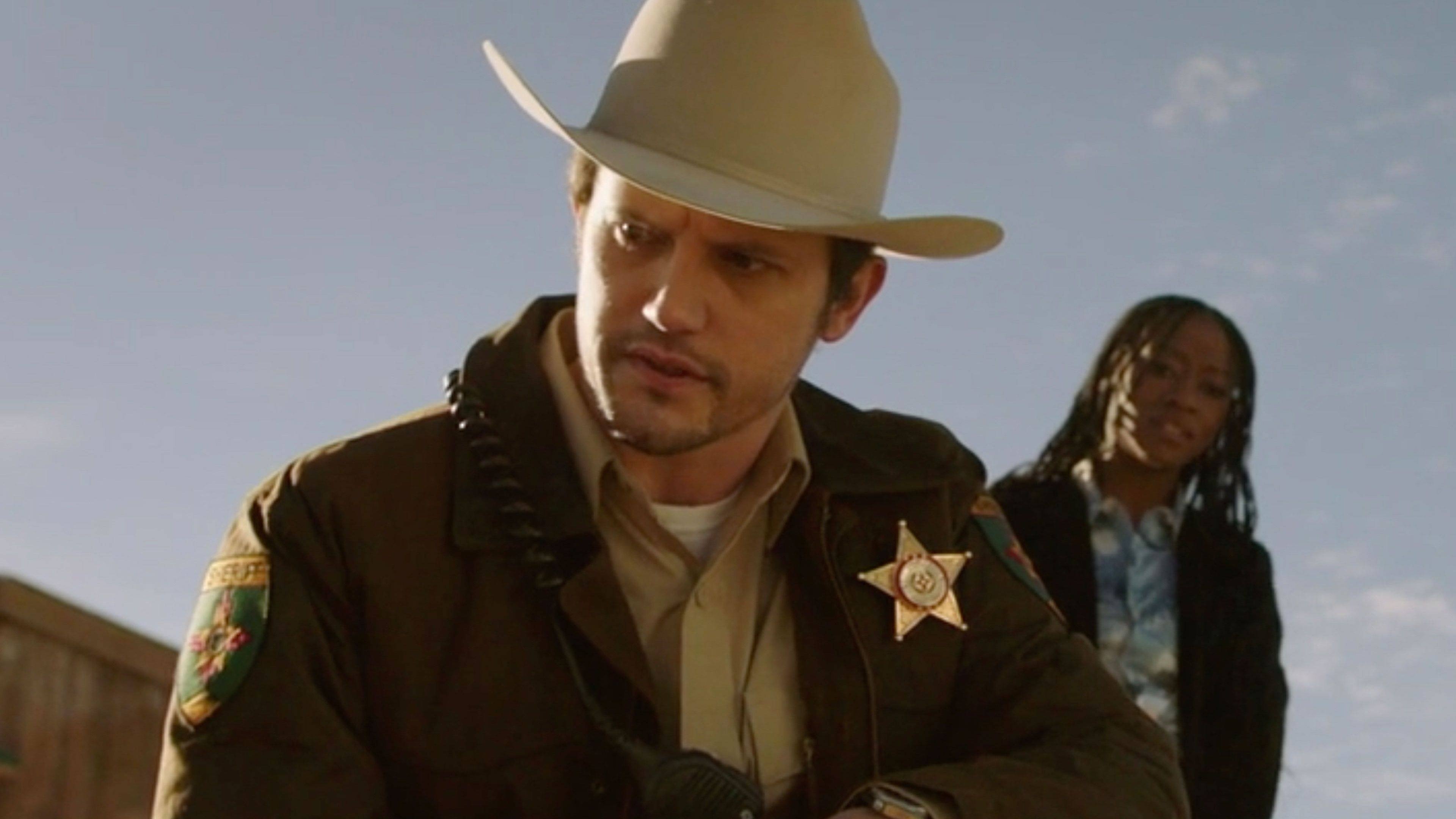 Roswell, New Mexico 2021  [S03E05] - Killing Me Softly With His Song