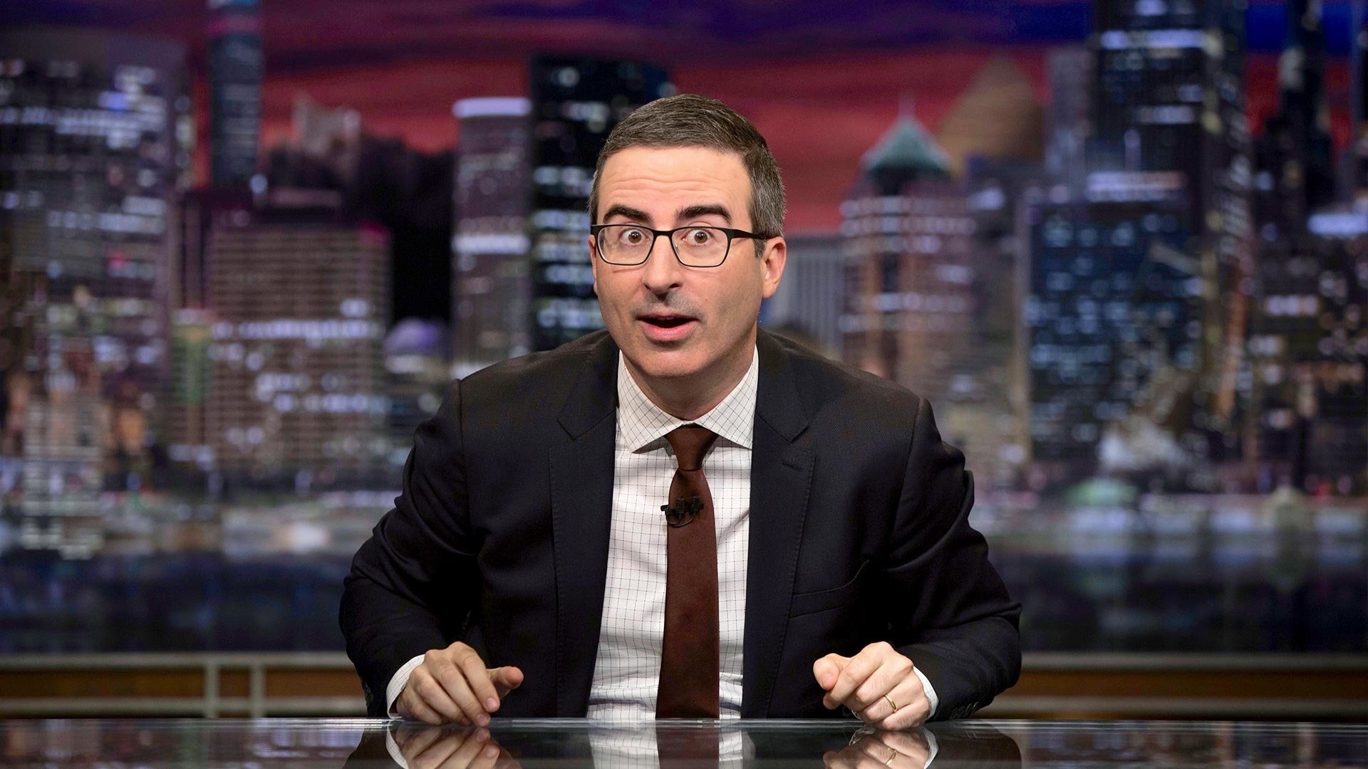 Last Week Tonight with John Oliver 2017  [S04E29] - Economic Development