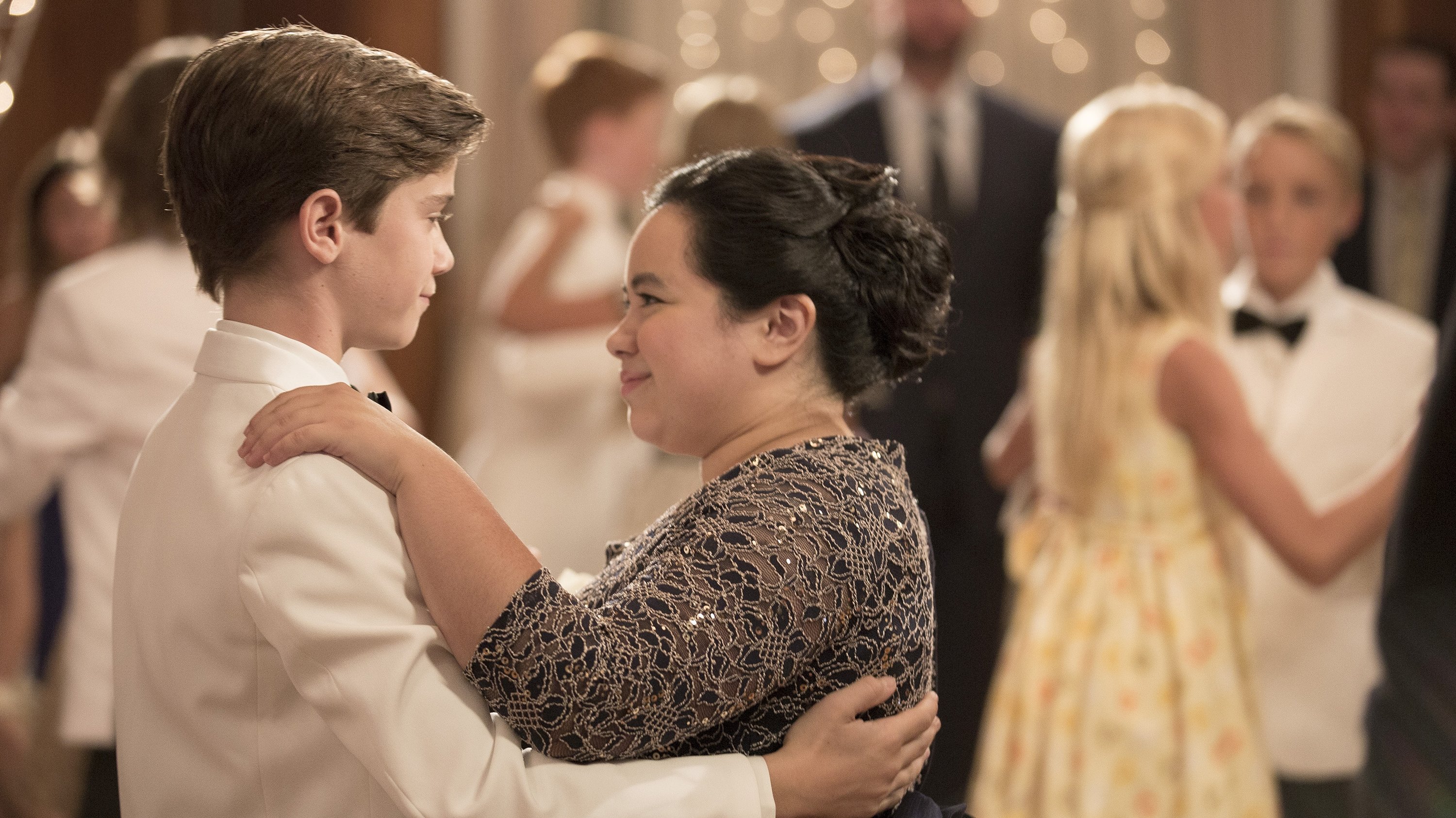 American Housewife 2016  [S01E08] - Westport Cotillion