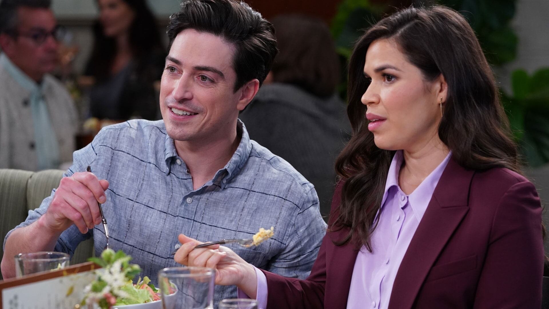 Superstore 2019  [S05E20] - Customer Safari