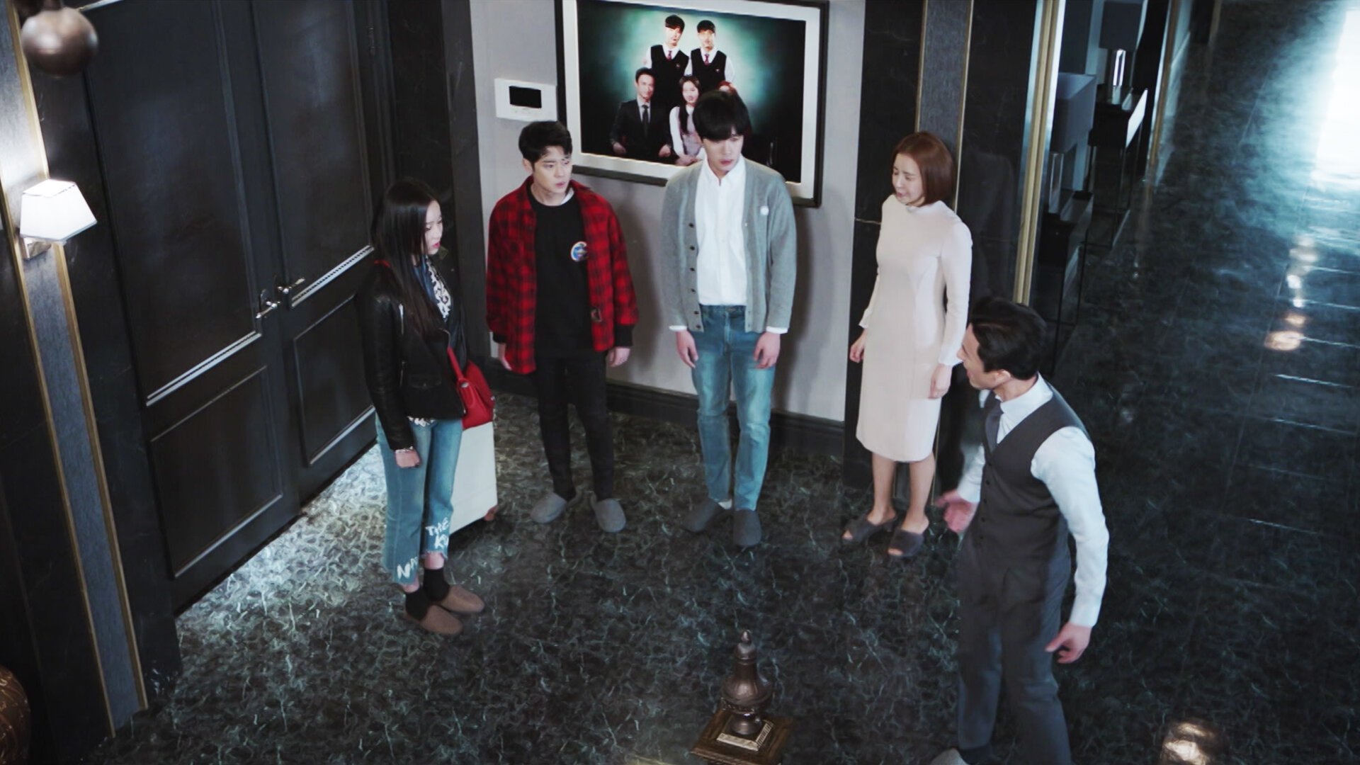 SKY Castle 2018  [S01E14] - Ye-seo In Coach Kim’s Grasp
