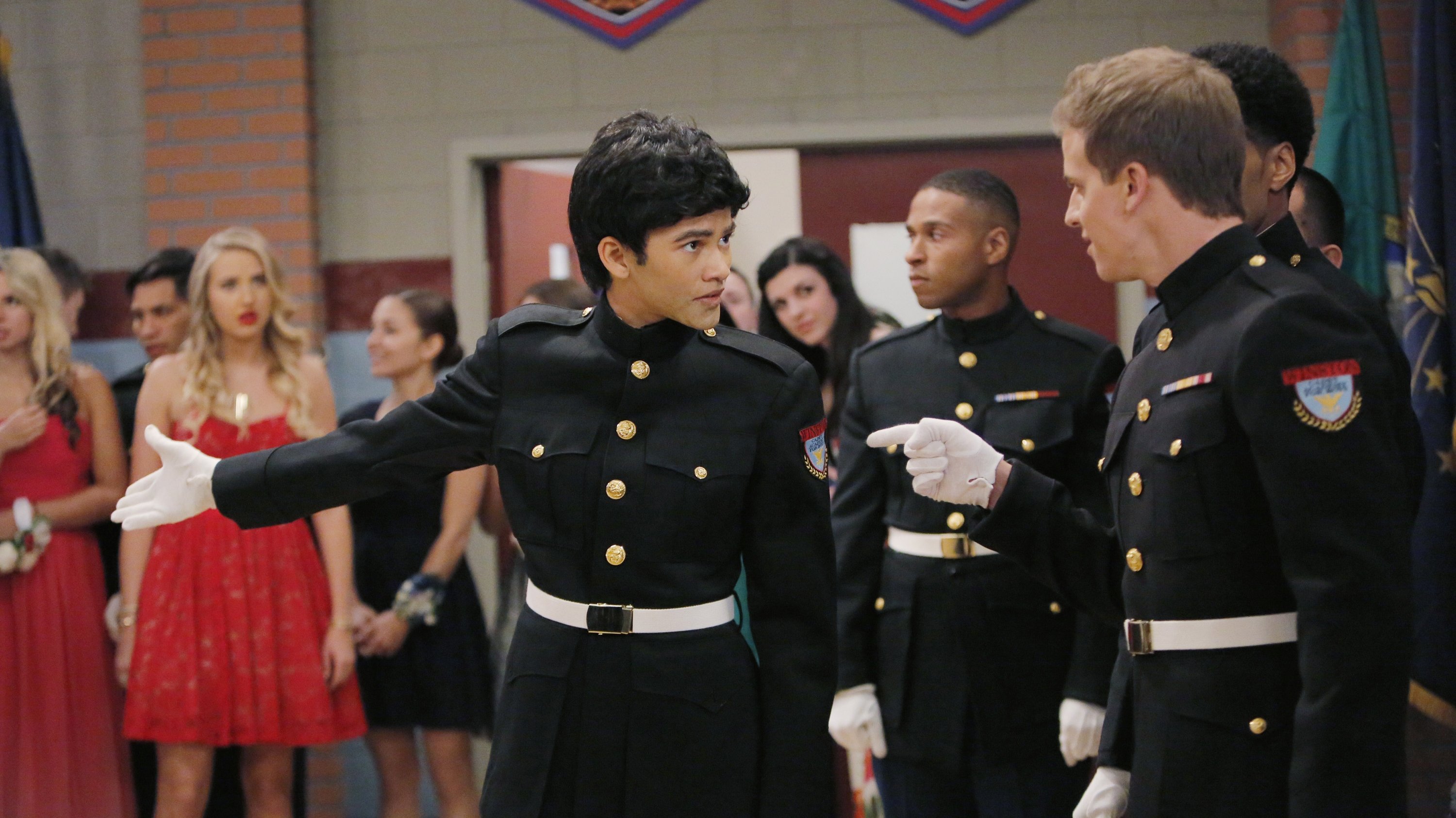K.C. Undercover 2015  [S01E20] - K.C.'s the Man
