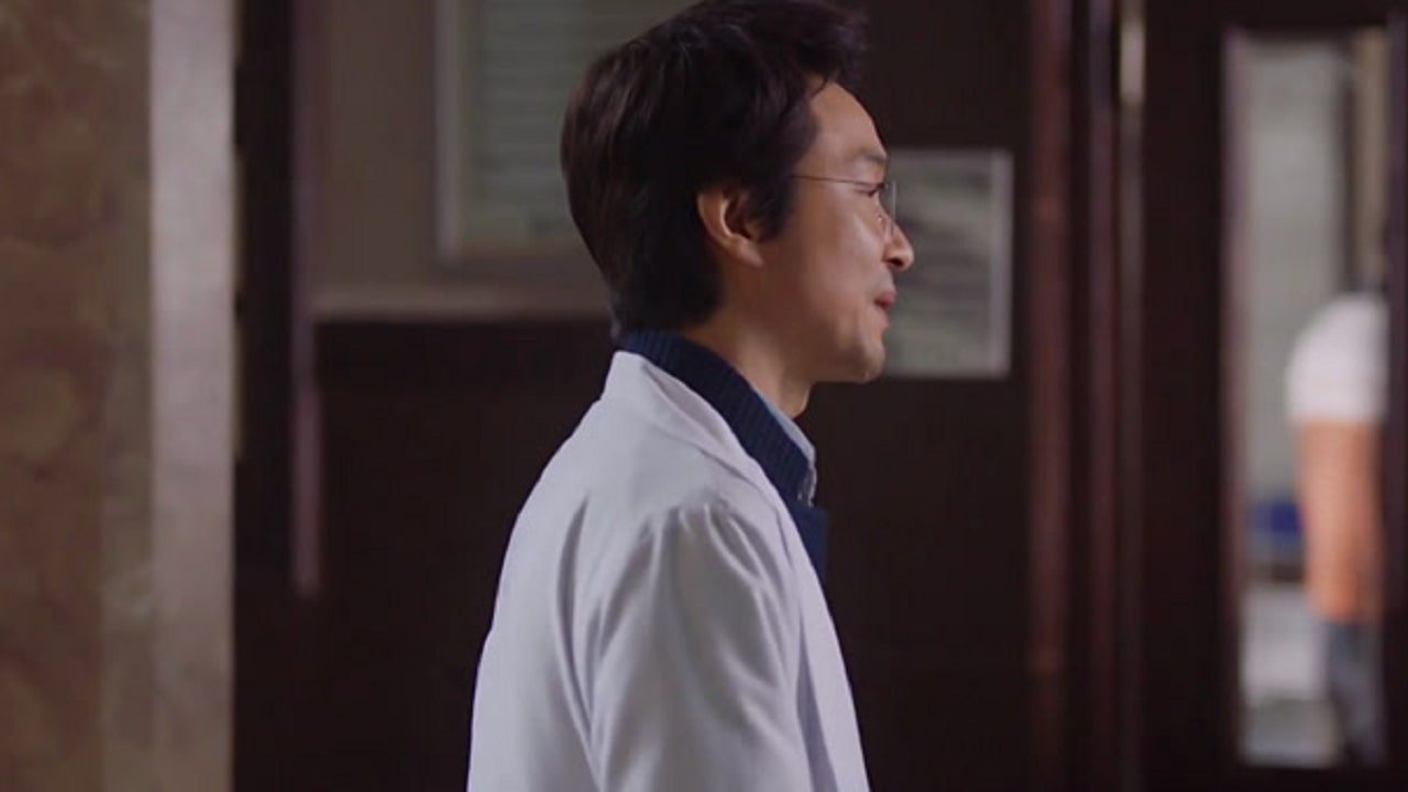 Dr. Romantic 2020  [S02E05] - A Living Friday Night