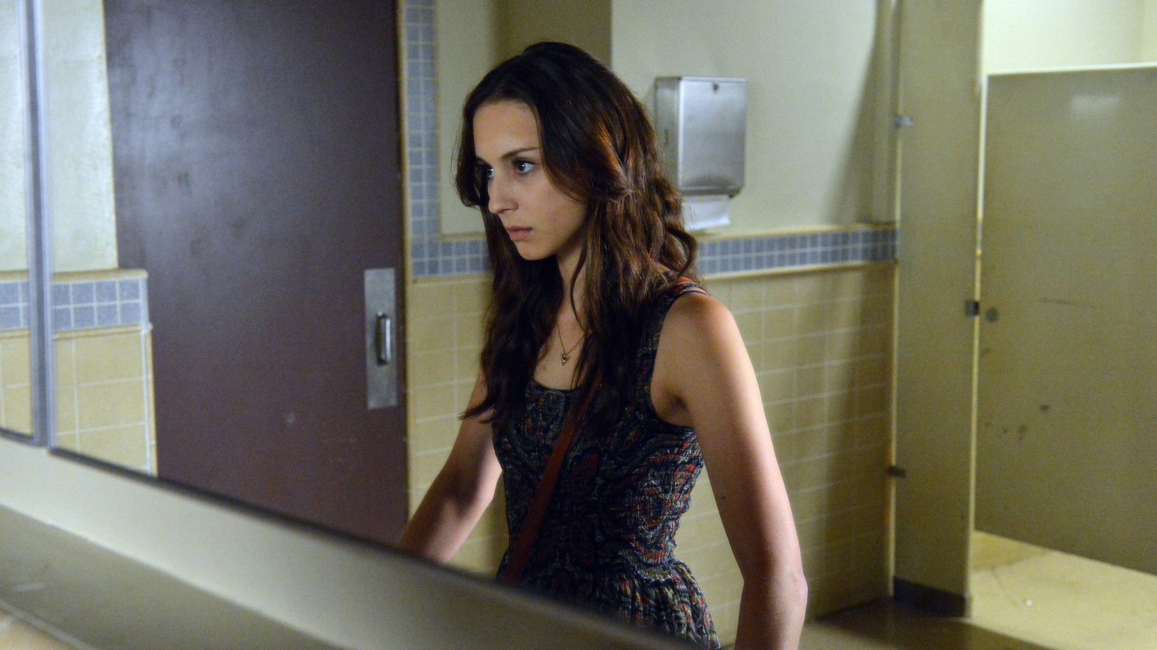 Pretty Little Liars 2012  [S03E17] - Out of the Frying Pan, Into the Inferno