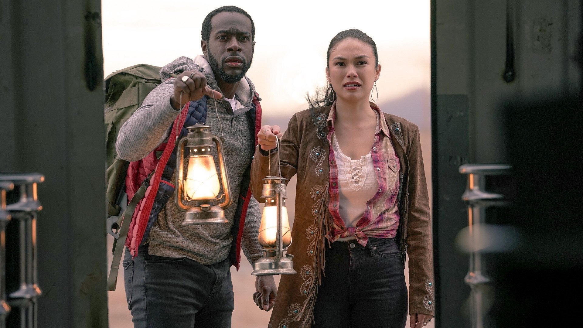 Roswell, New Mexico 2022  [S04E11] - Follow You Down