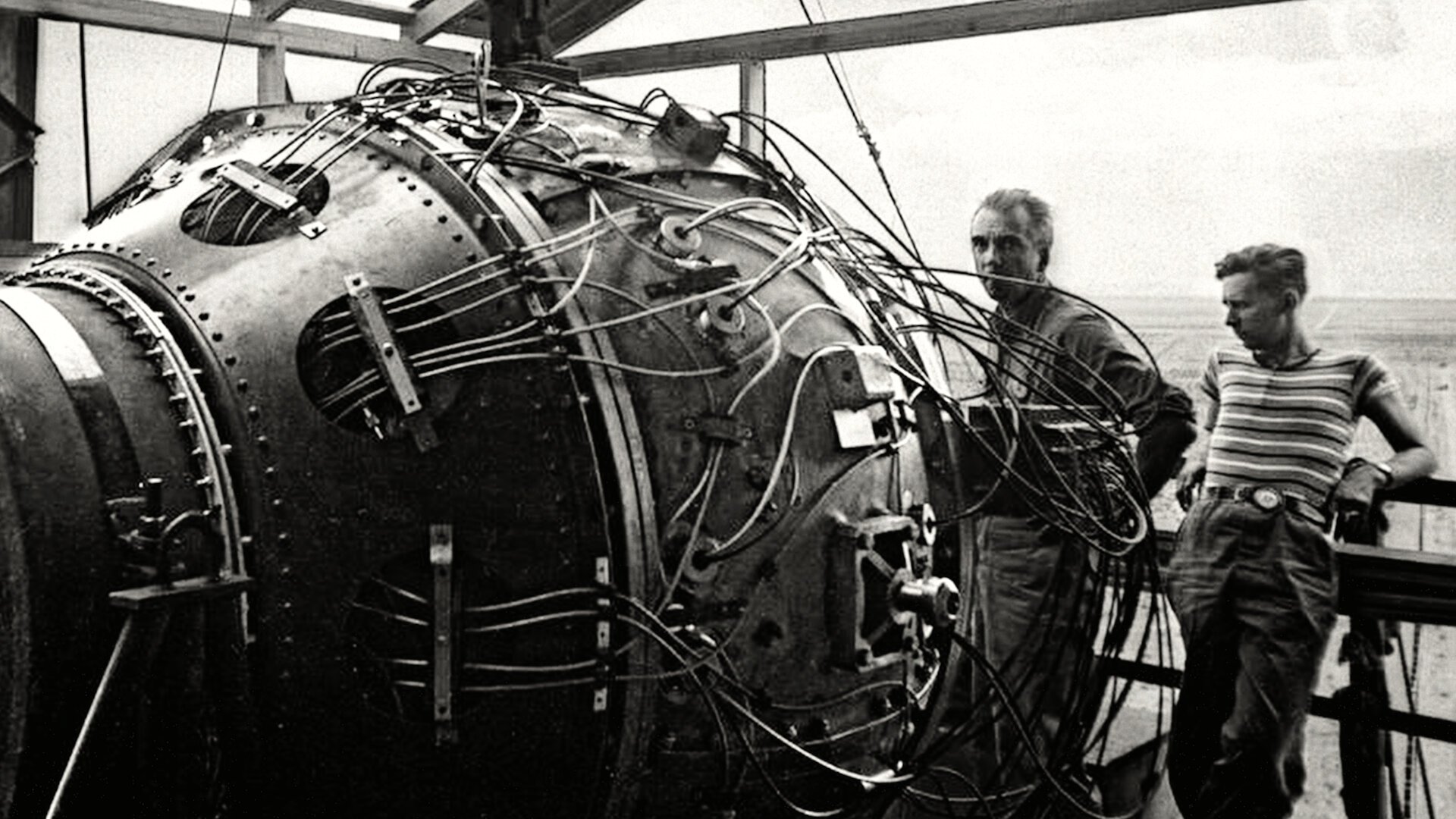 Turning Point: The Bomb and the Cold War 2024  [S01E01] - The Sun Came Up Tremendous