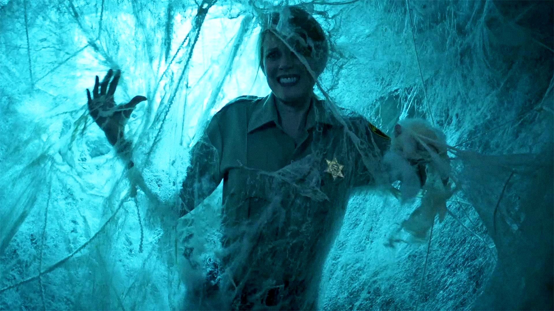 Stan Against Evil 2016  [S01E07] - Spider Walk With Me