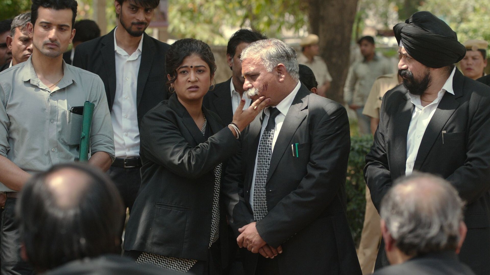 Maamla Legal Hai 2024  [S01E03] - Dignity