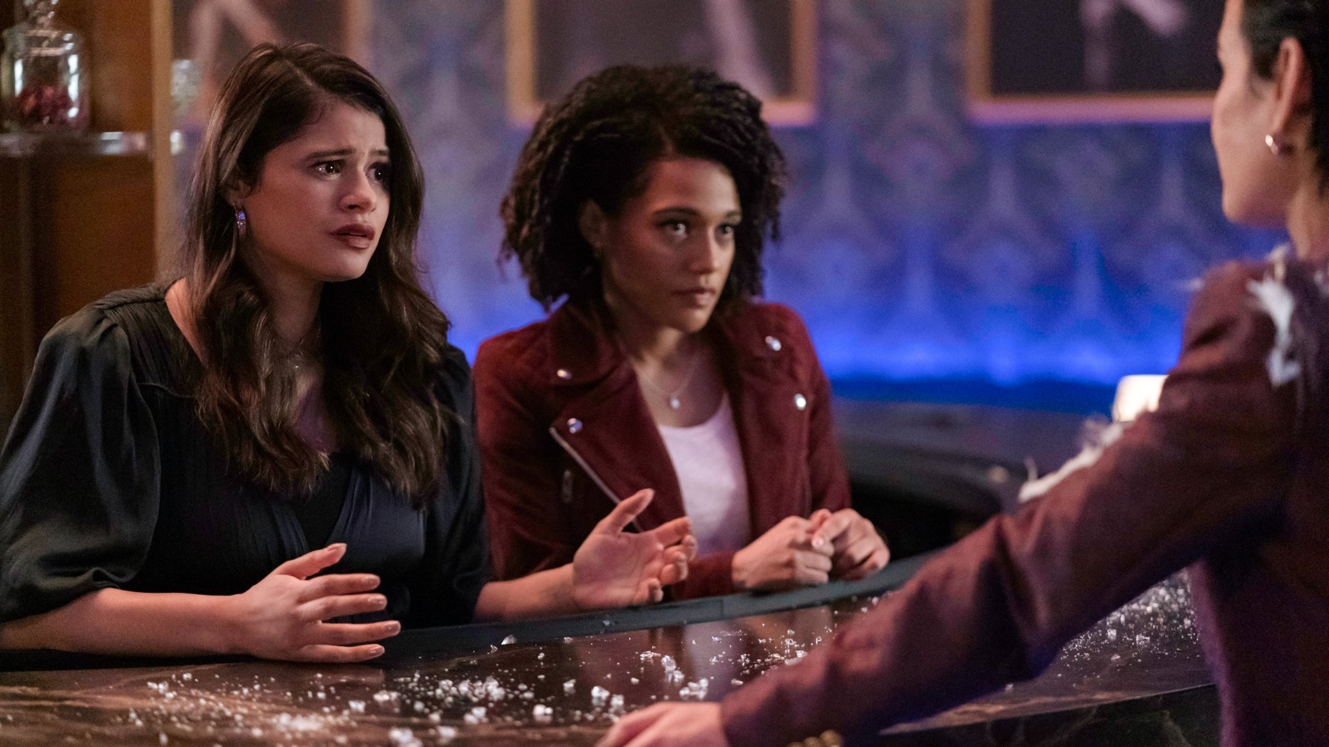 Charmed 2022  [S04E08] - Unveiled