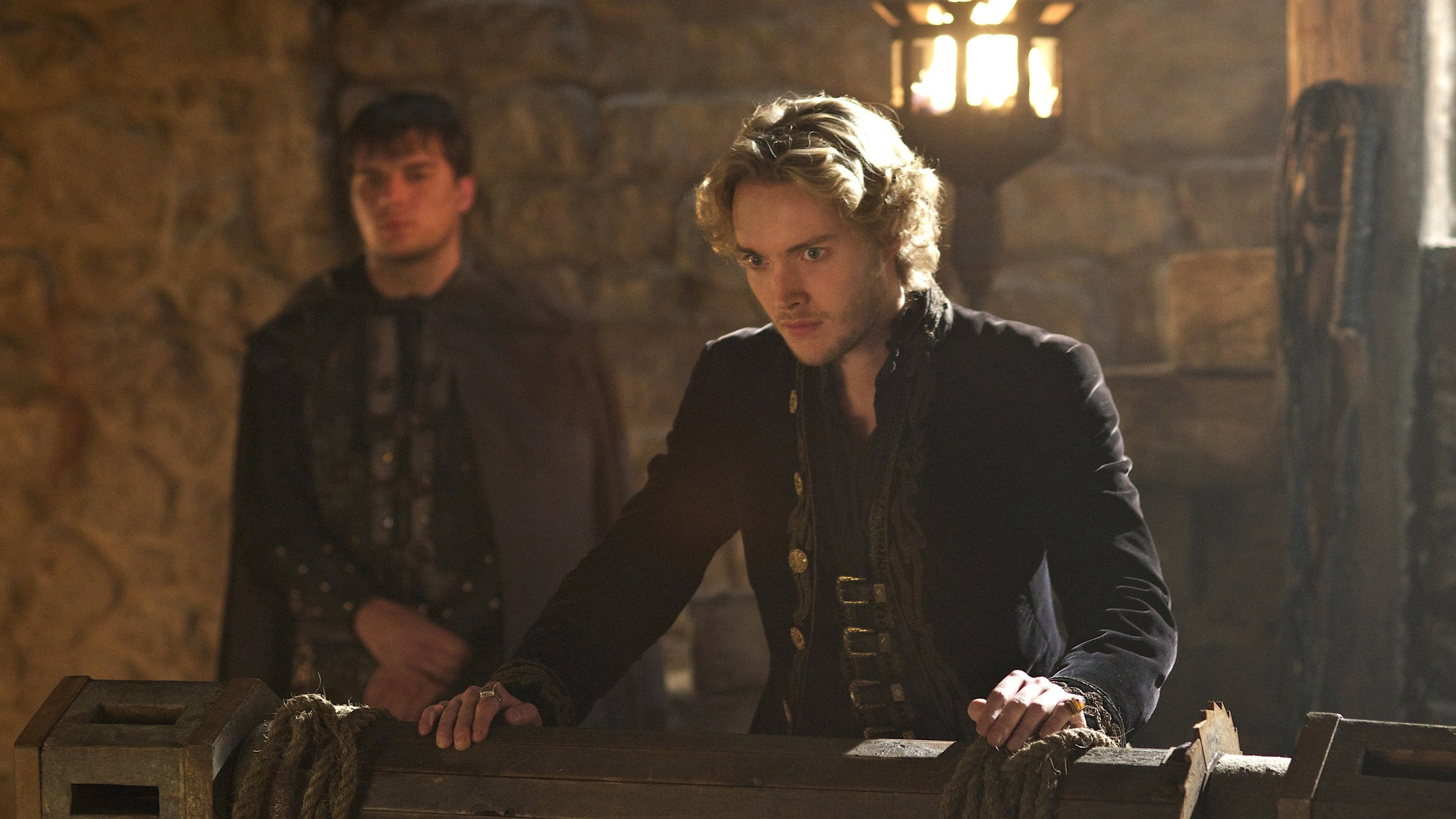 Reign 2014  [S02E08] - Terror of the Faithful
