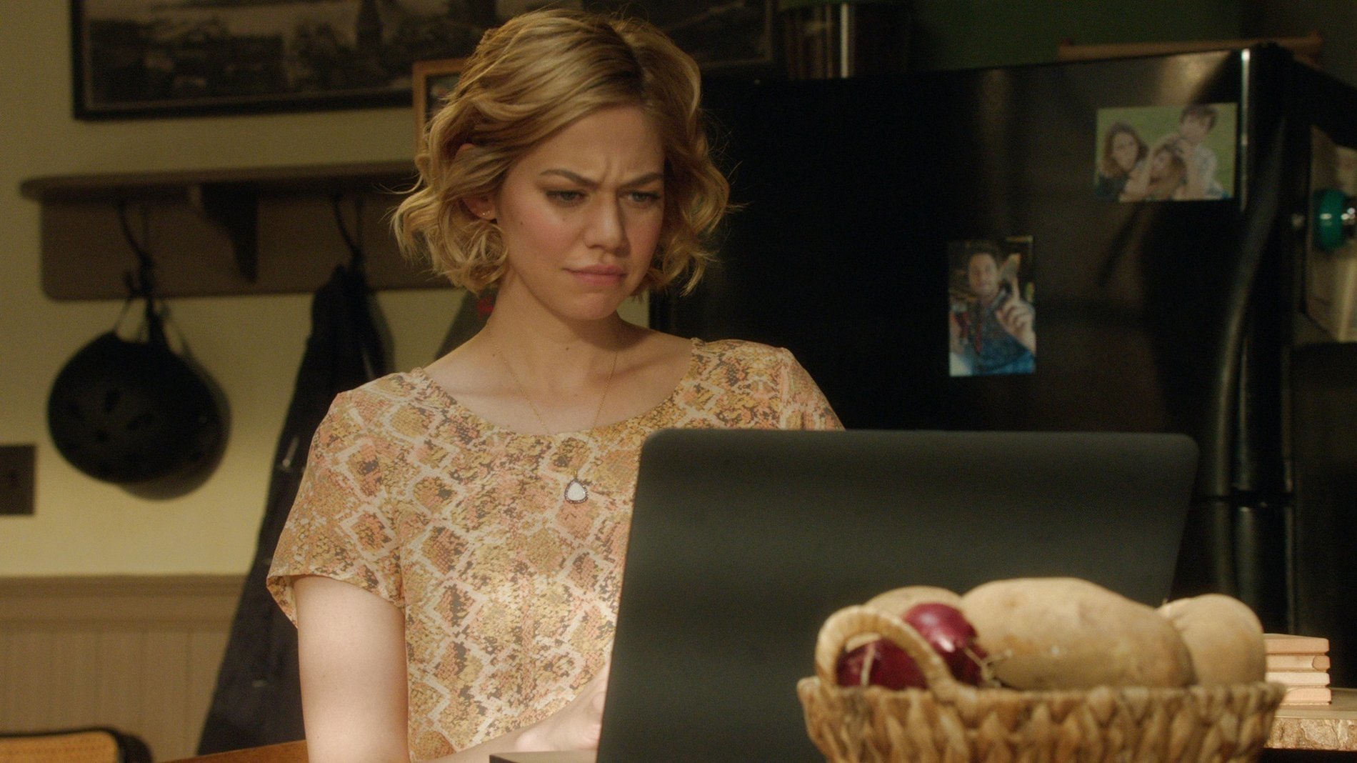 Manhattan Love Story 2014  [S01E08] - Plus One