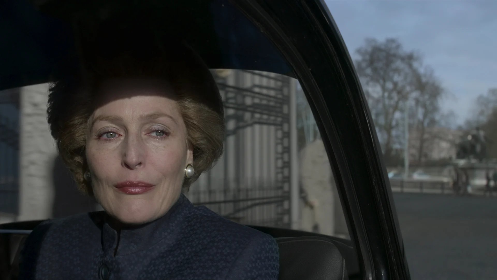 The Crown 2020  [S04E10] - War