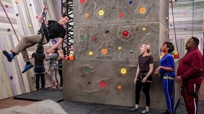 The Neighborhood 2018  [S01E17] - Welcome to the Climb