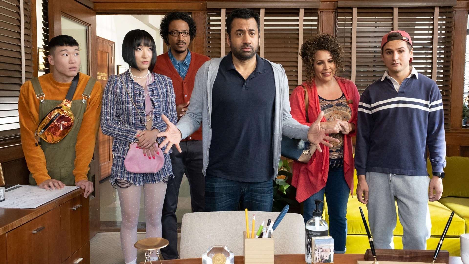 Sunnyside 2019  [S01E01] - Pilot