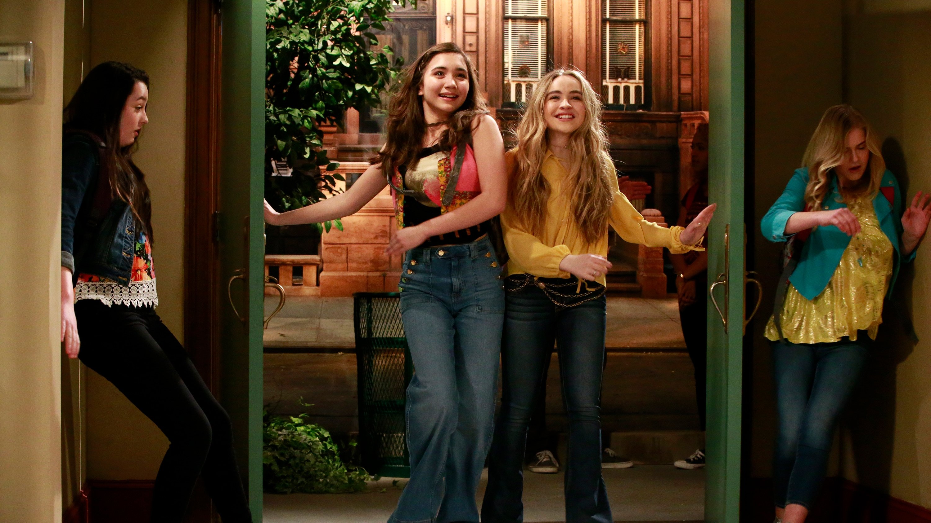 Girl Meets World 2016  [S03E01] - Girl Meets High School Part 1