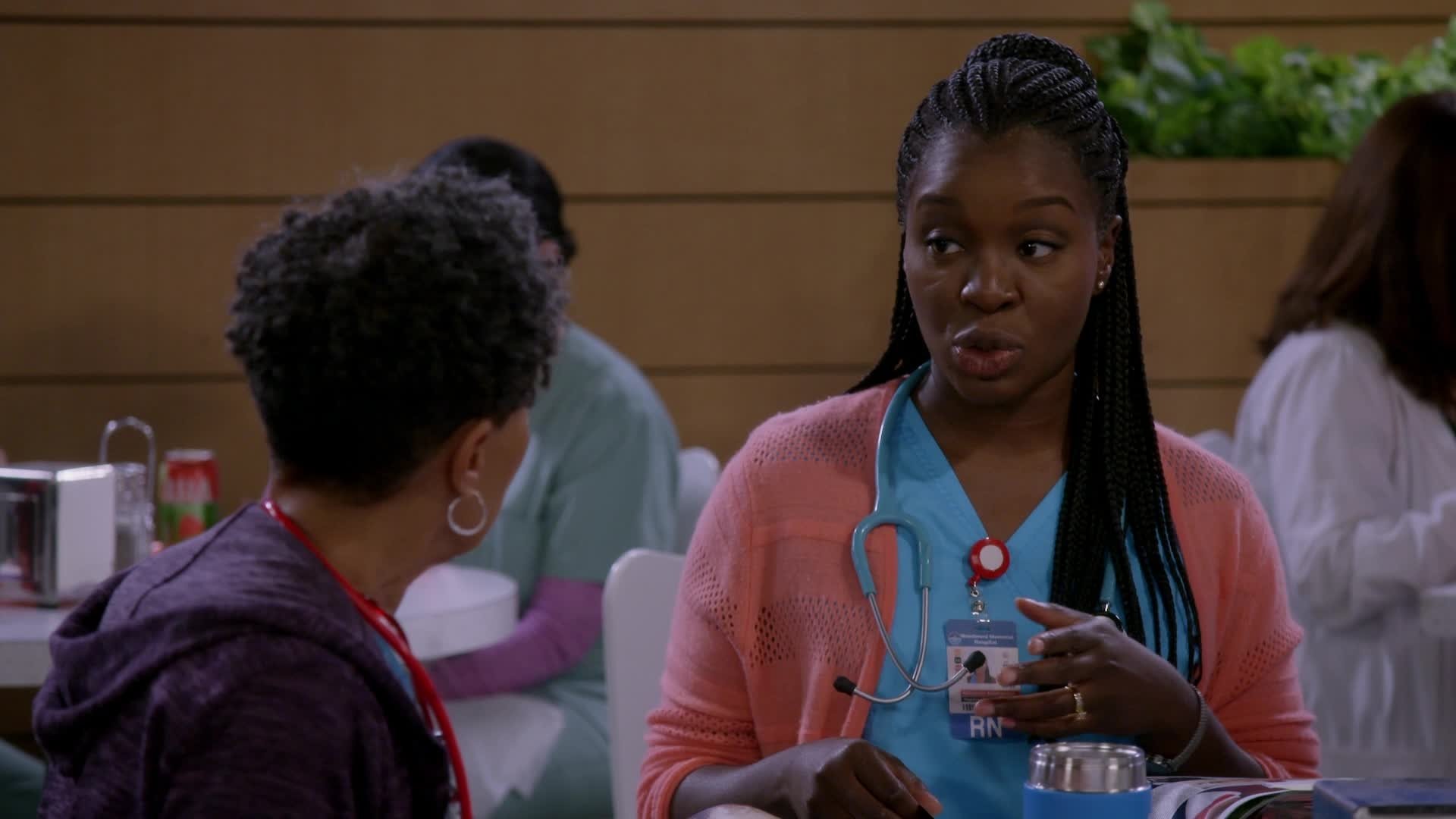 Bob Hearts Abishola 2020  [S02E12] - We Don't Rat on Family