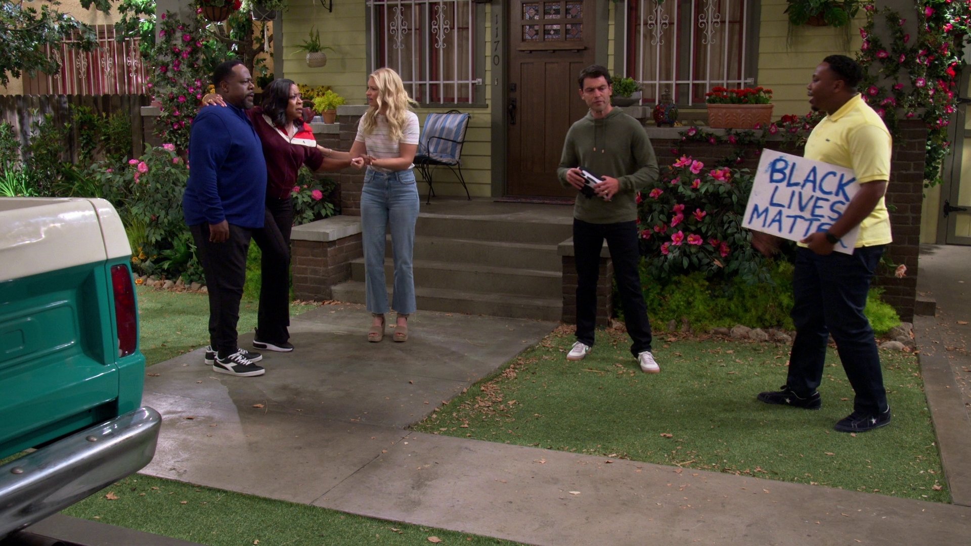 The Neighborhood 2020  [S03E01] - Welcome to the Movement
