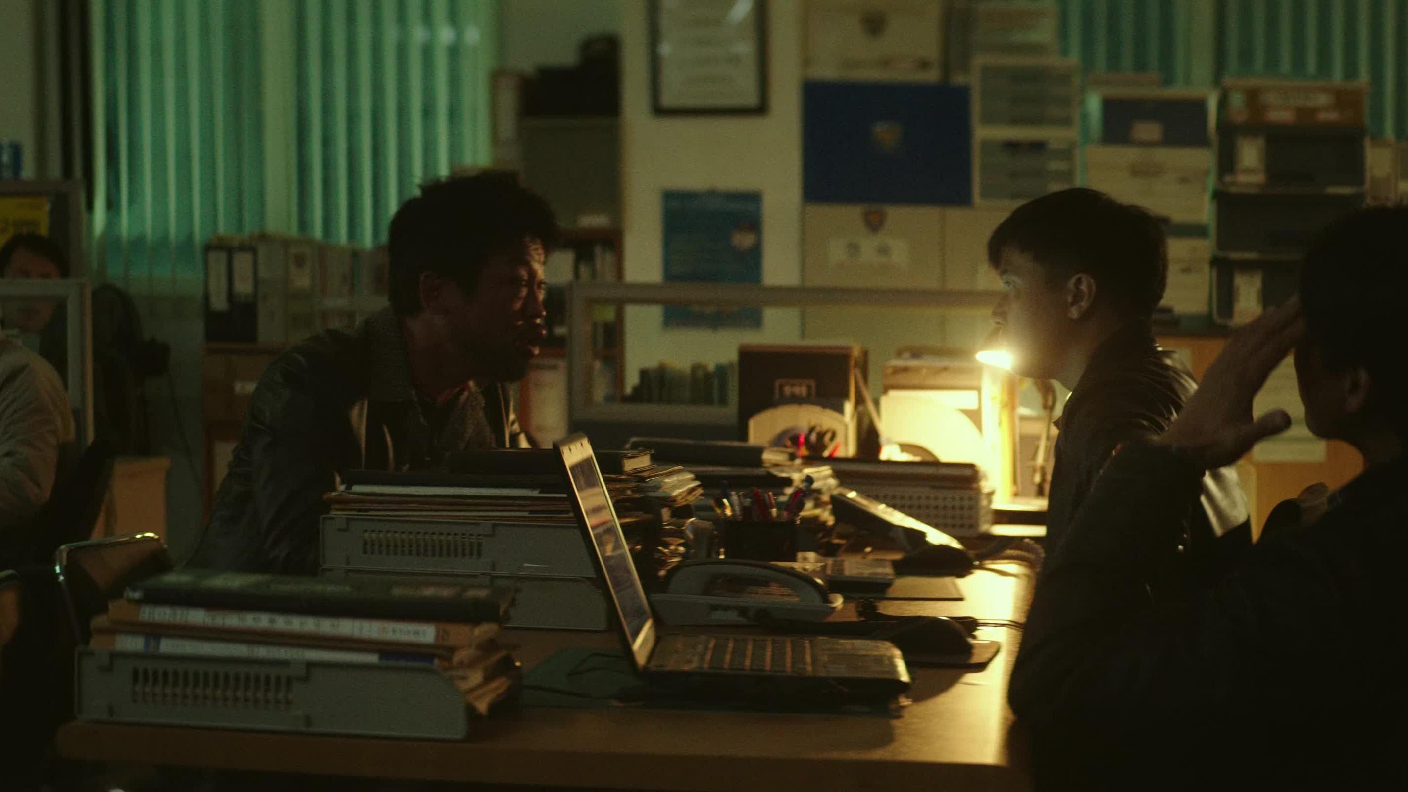 Decoy 2023  [S01E03] - The Frauds