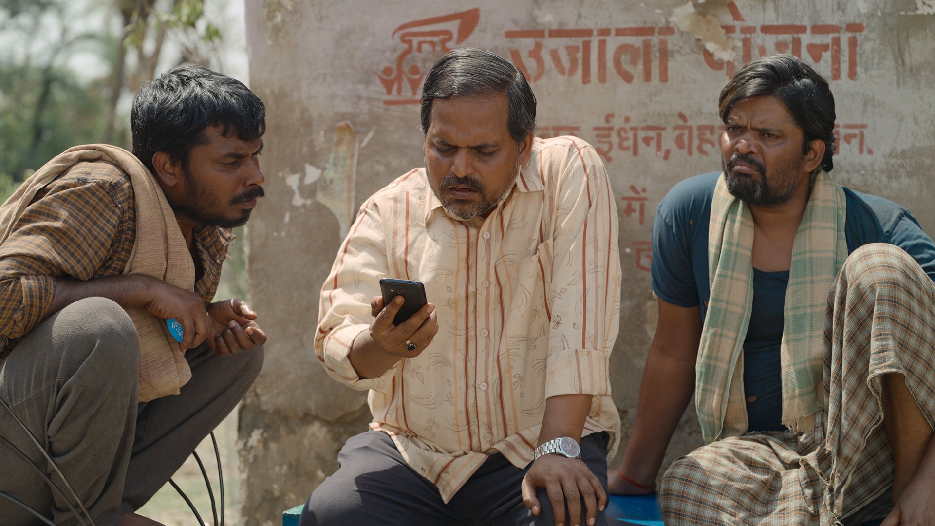 Panchayat 2024  [S03E03] - Ghar Ya Eent-Patthar?