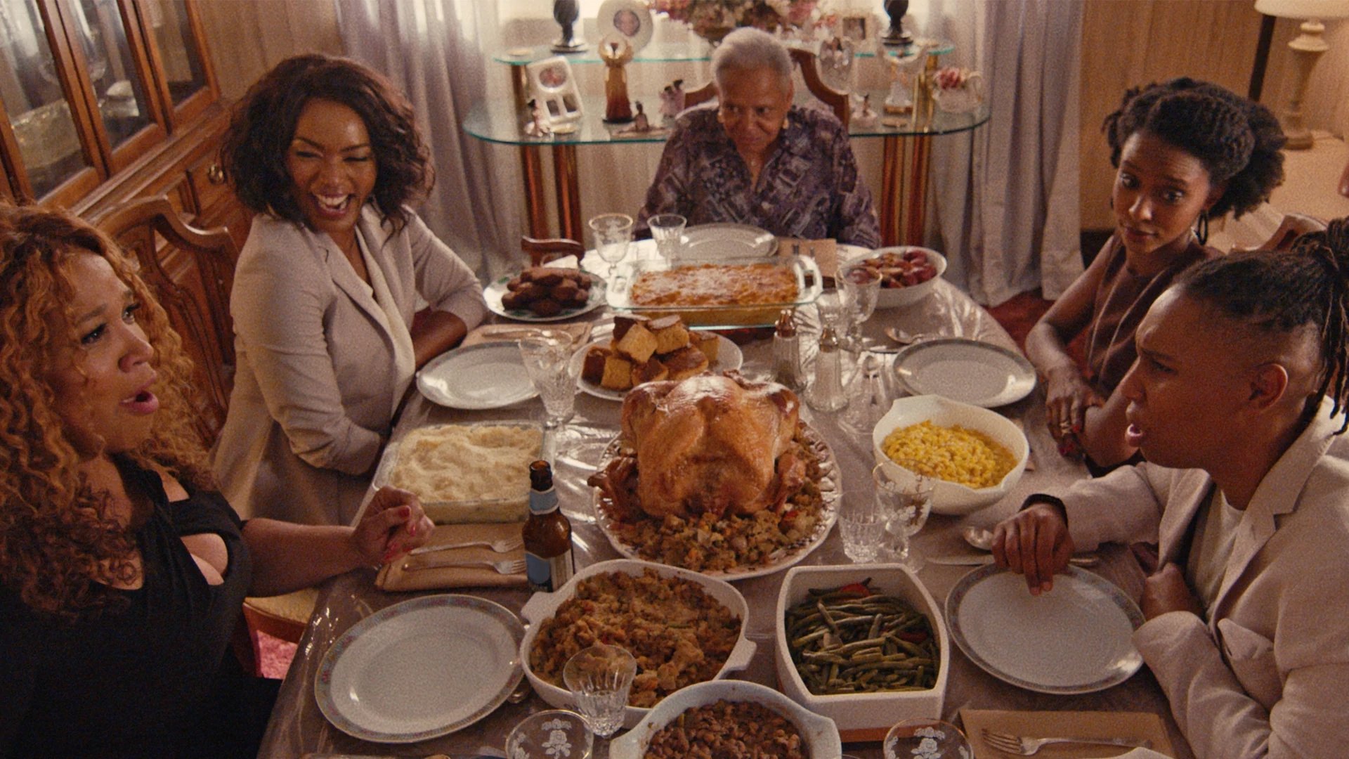 Master of None 2017  [S02E08] - Thanksgiving