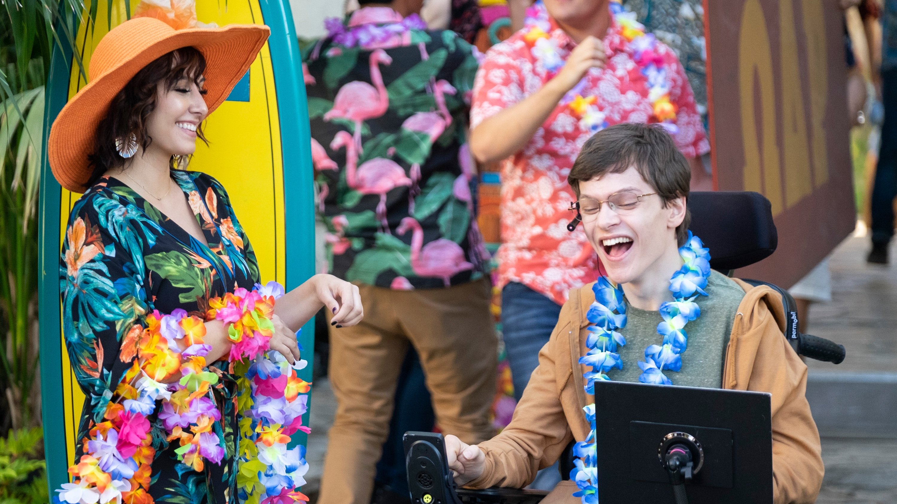 Speechless 2018  [S03E13] - F-A– FASHION 4 A– ALL