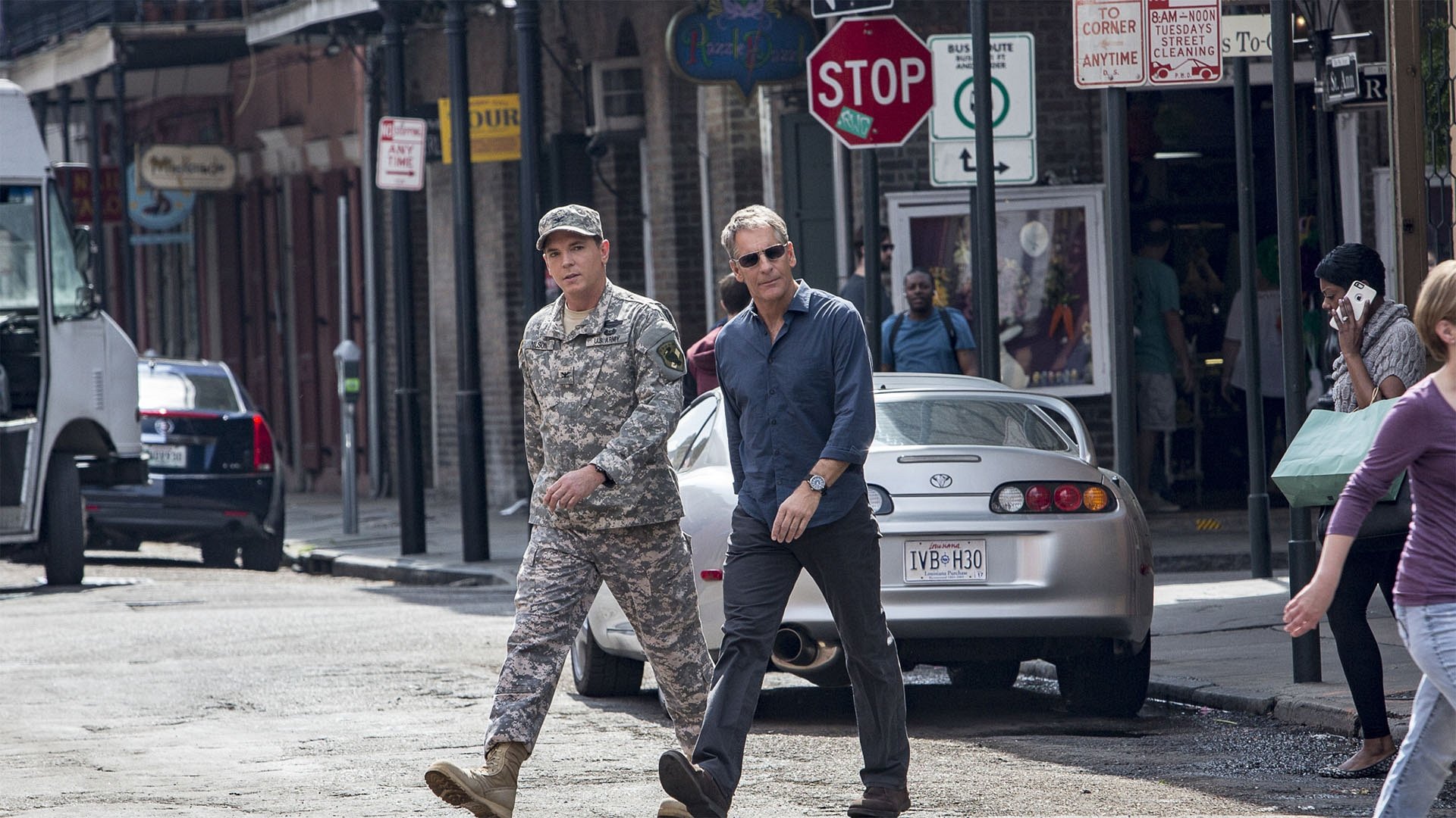 NCIS: New Orleans 2015  [S02E21] - Collateral Damage