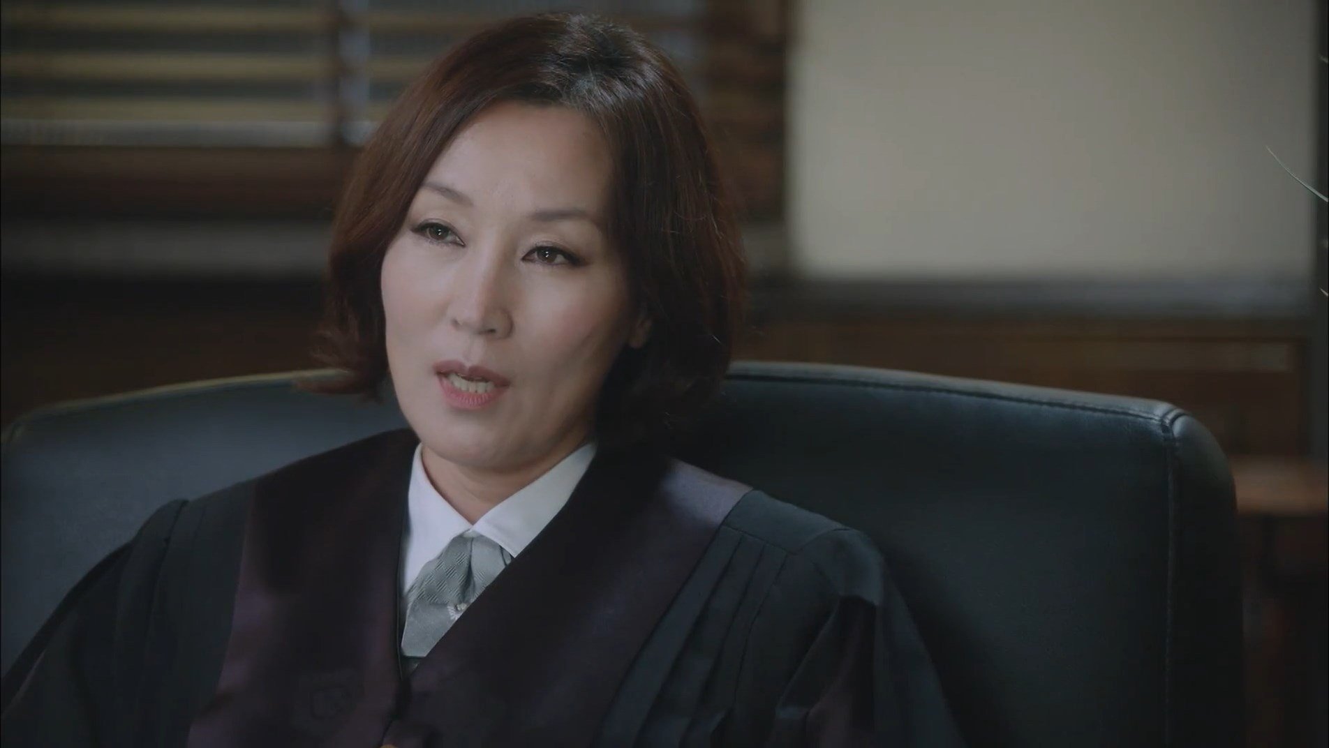 Lawless Lawyer 2018  [S01E12] - Wars are Fought with Swords