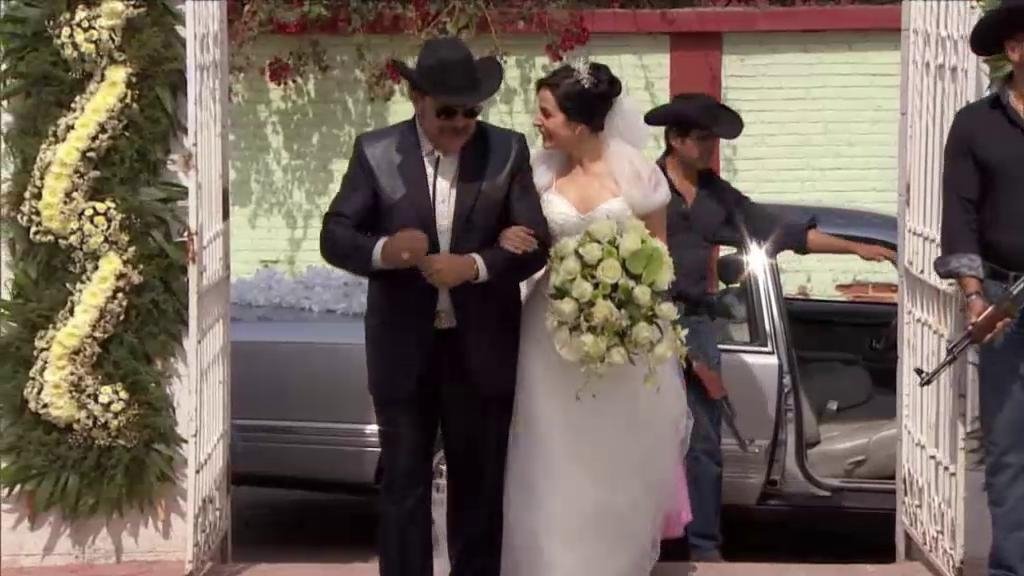 El Señor de los Cielos 2013  [S01E06] - La boda del año