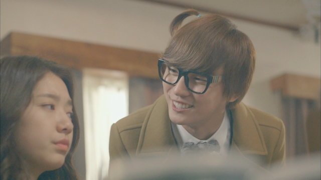 Flower Boy Next Door 2013  [S01E15] - Love Sometimes Seeks a Further Path.