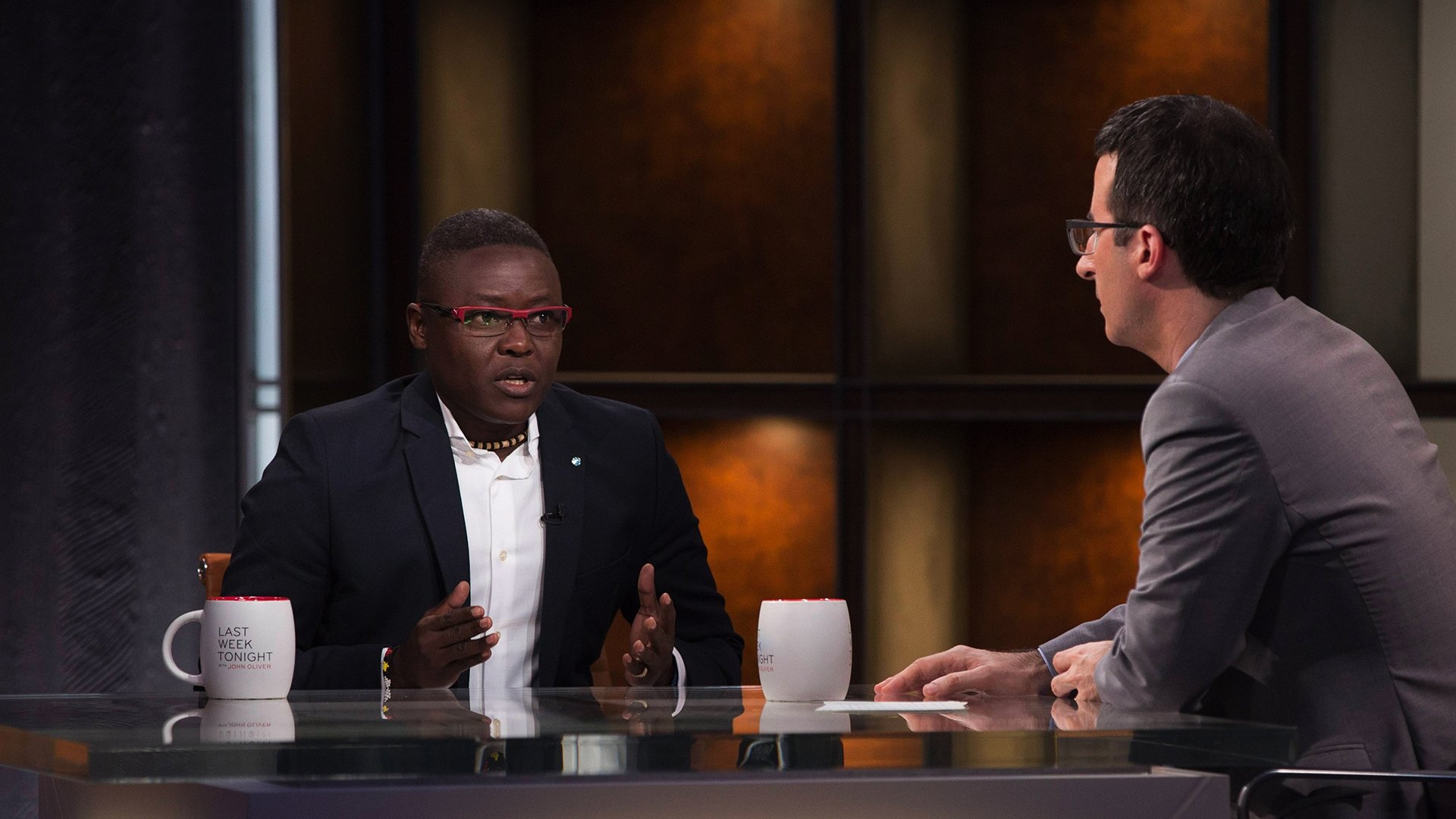 Last Week Tonight with John Oliver 2014  [S01E09] - Burwell v. Hobby Lobby