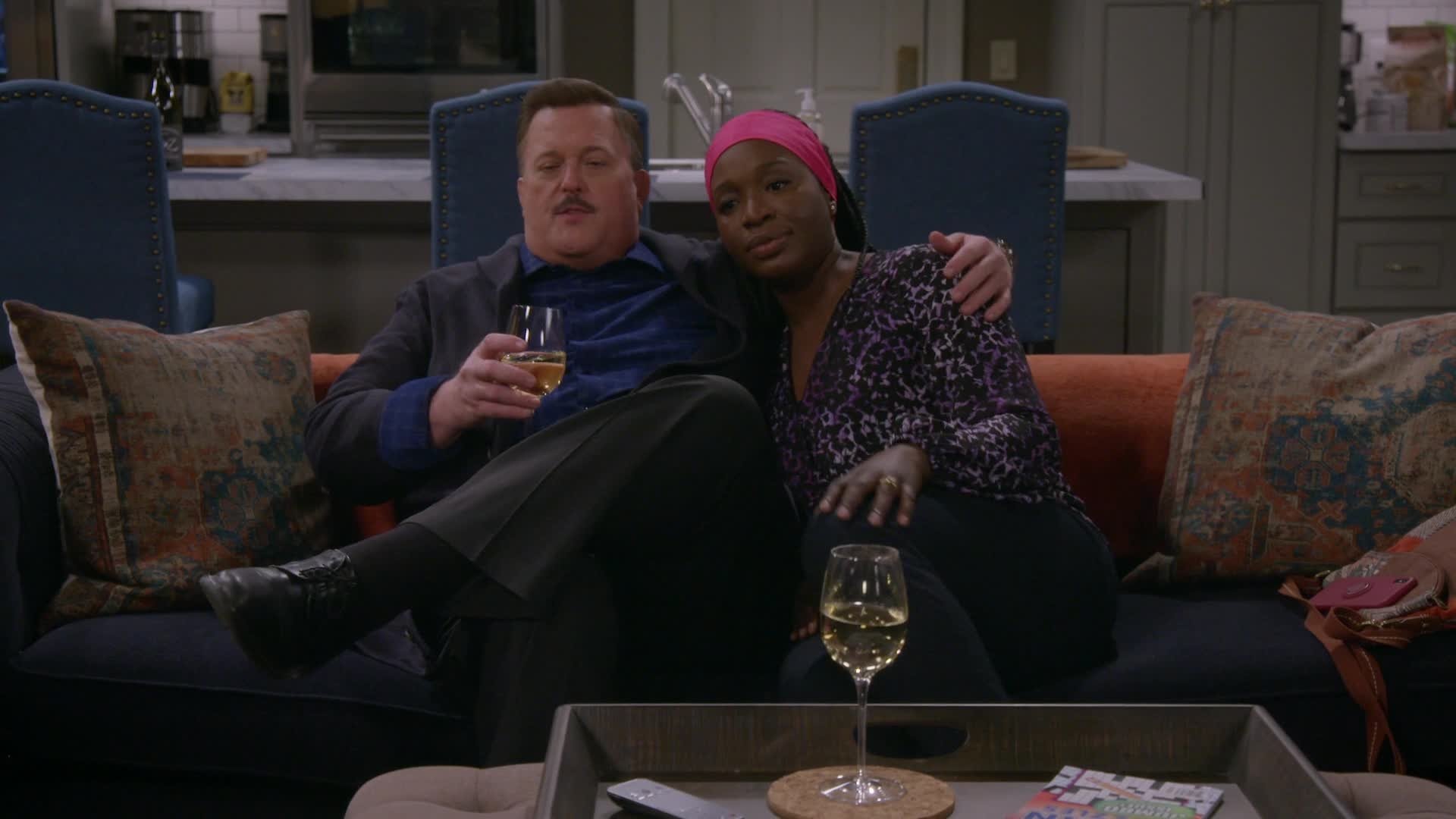 Bob Hearts Abishola 2020  [S02E14] - A Tough Old Bird