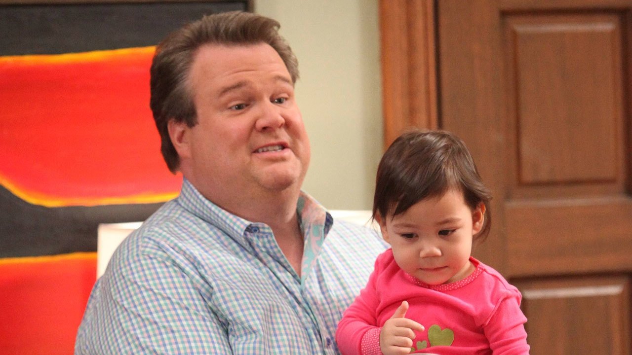 Modern Family 2010  [S02E08] - Manny Get Your Gun