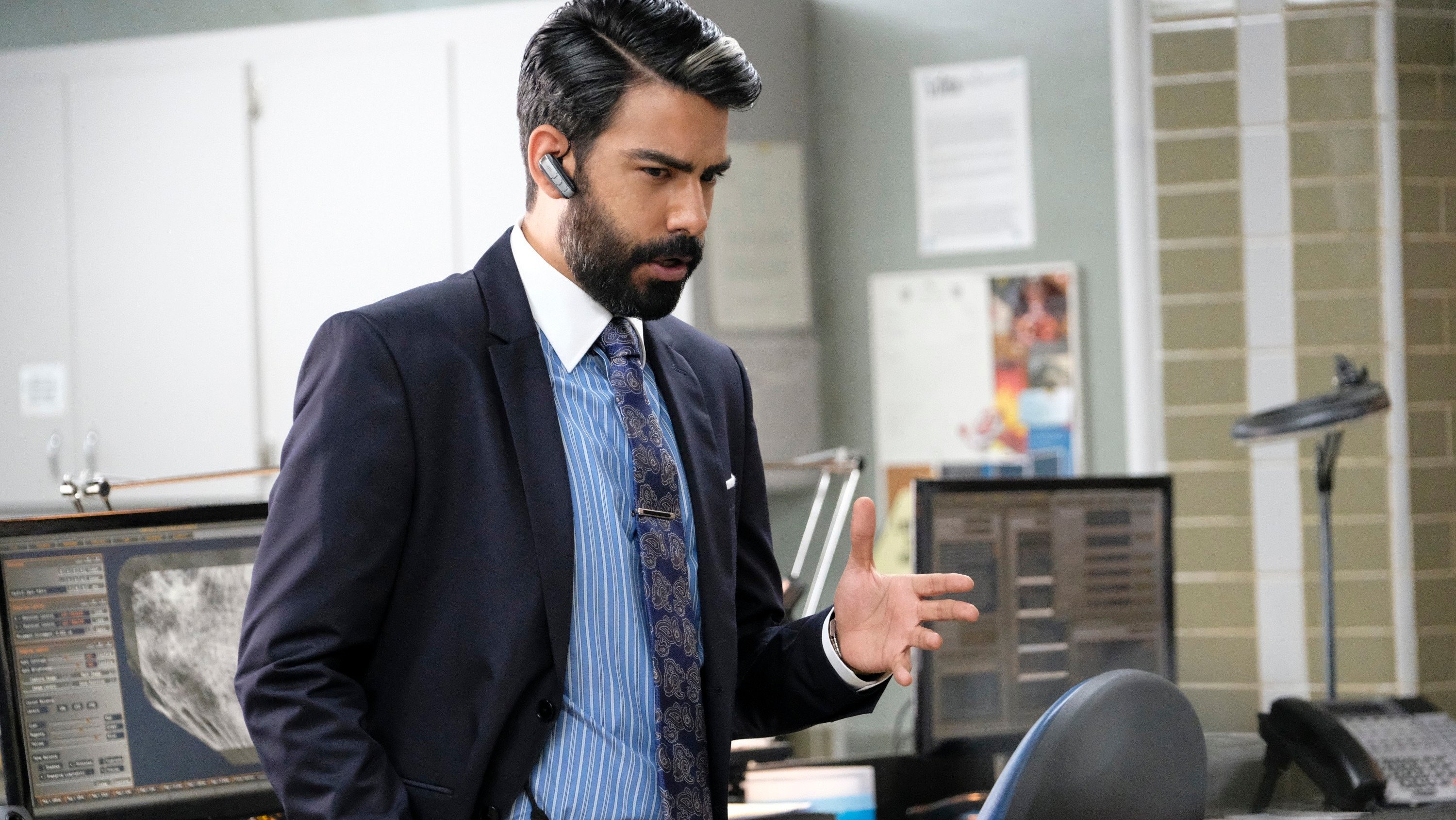 iZombie 2019  [S05E08] - Death of a Car Salesman