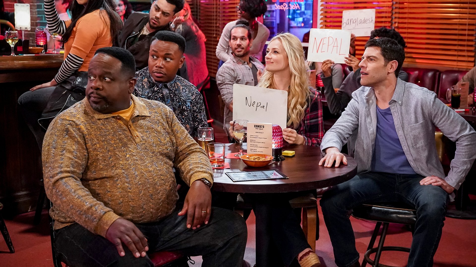 The Neighborhood 2019  [S02E14] - Welcome to Trivia Night