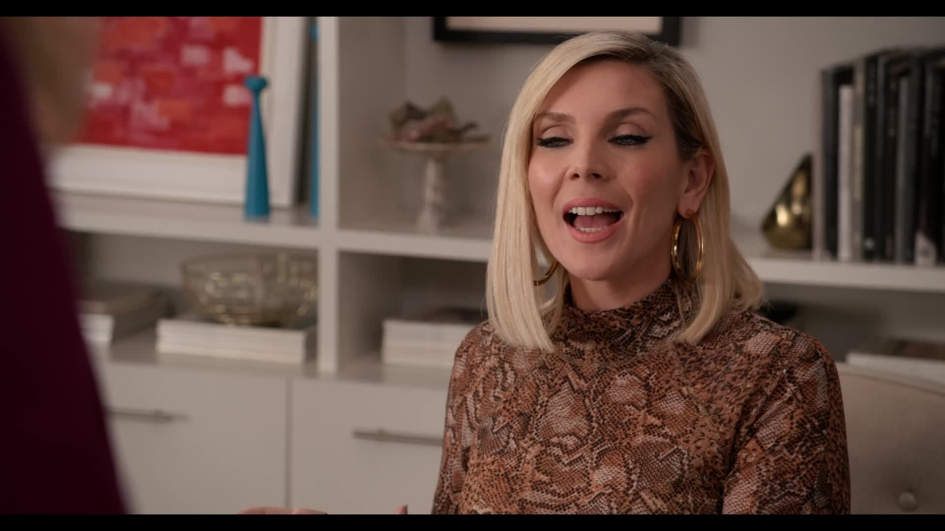 Grace and Frankie 2021  [S07E01] - The Roomies
