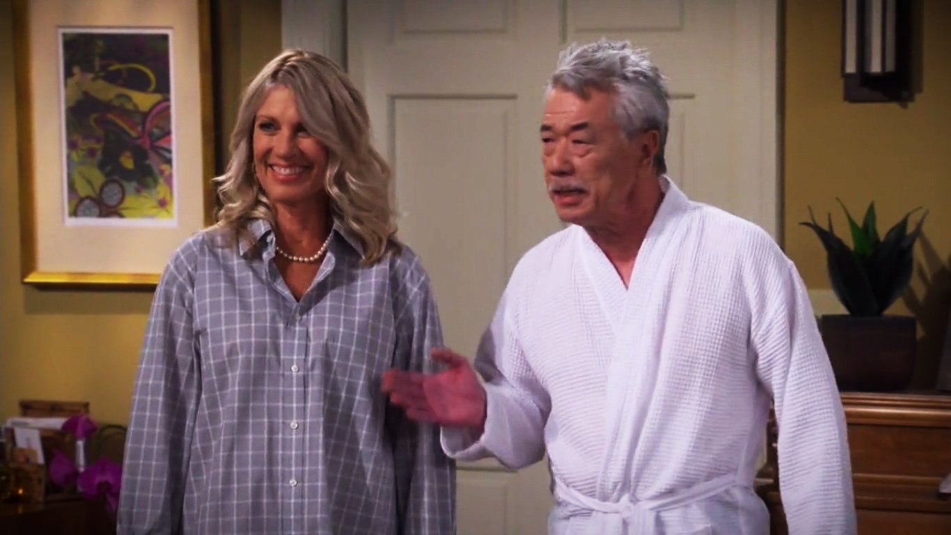 Dr. Ken 2016  [S02E09] - D.K.'s New Girlfriend