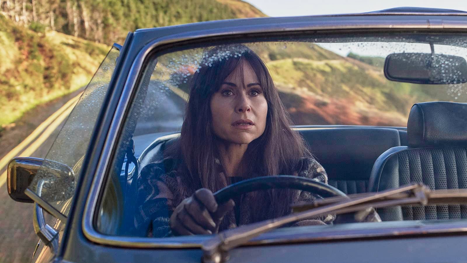 Modern Love 2021  [S02E01] - On a Serpentine Road, With the Top Down