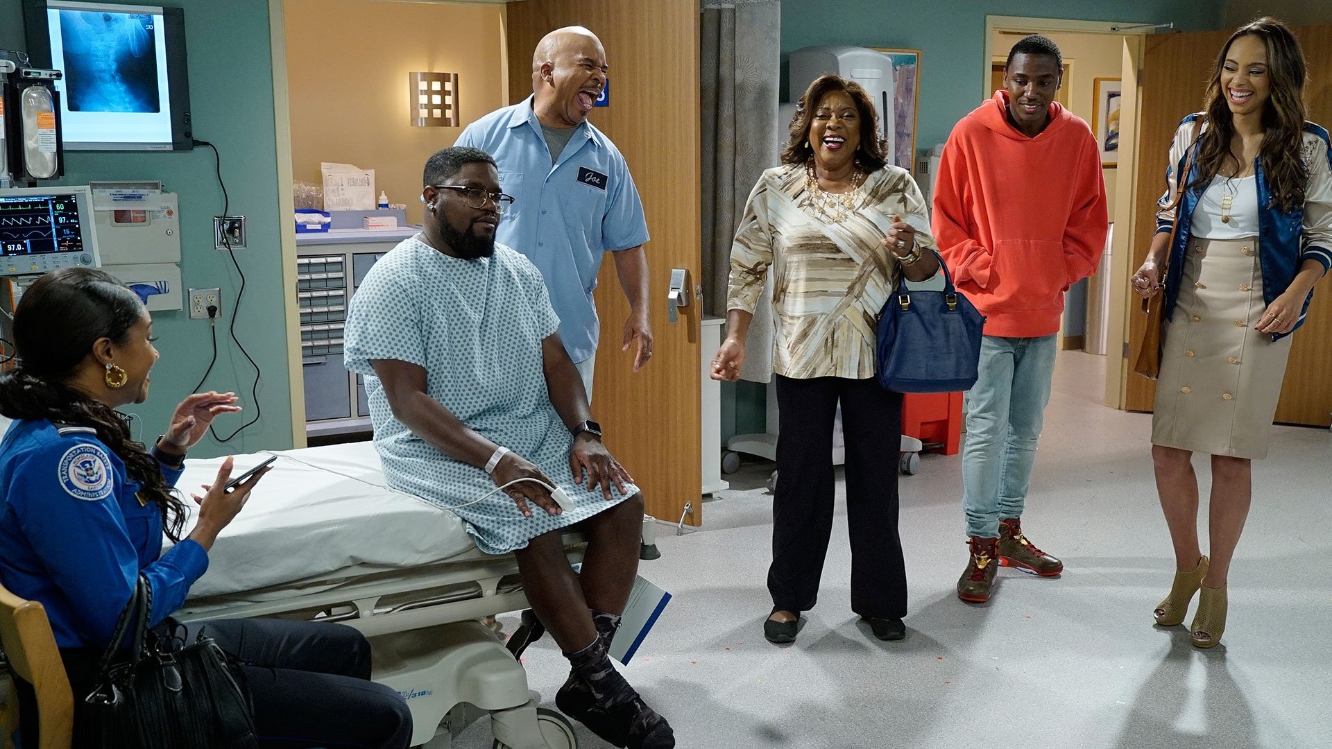 The Carmichael Show 2017  [S03E11] - Low Expectations
