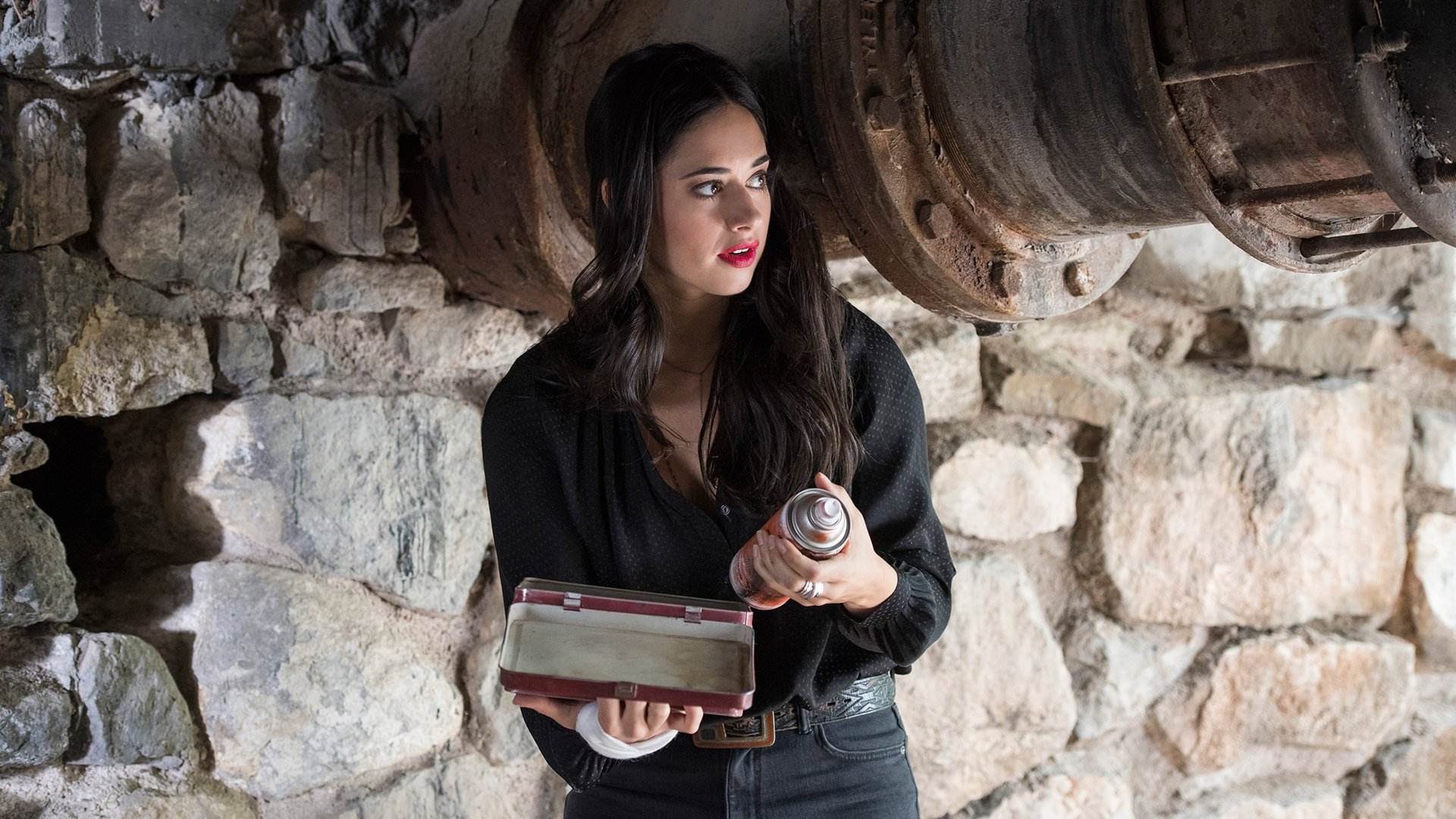 Roswell, New Mexico 2019  [S01E03] - Tearin' Up My Heart