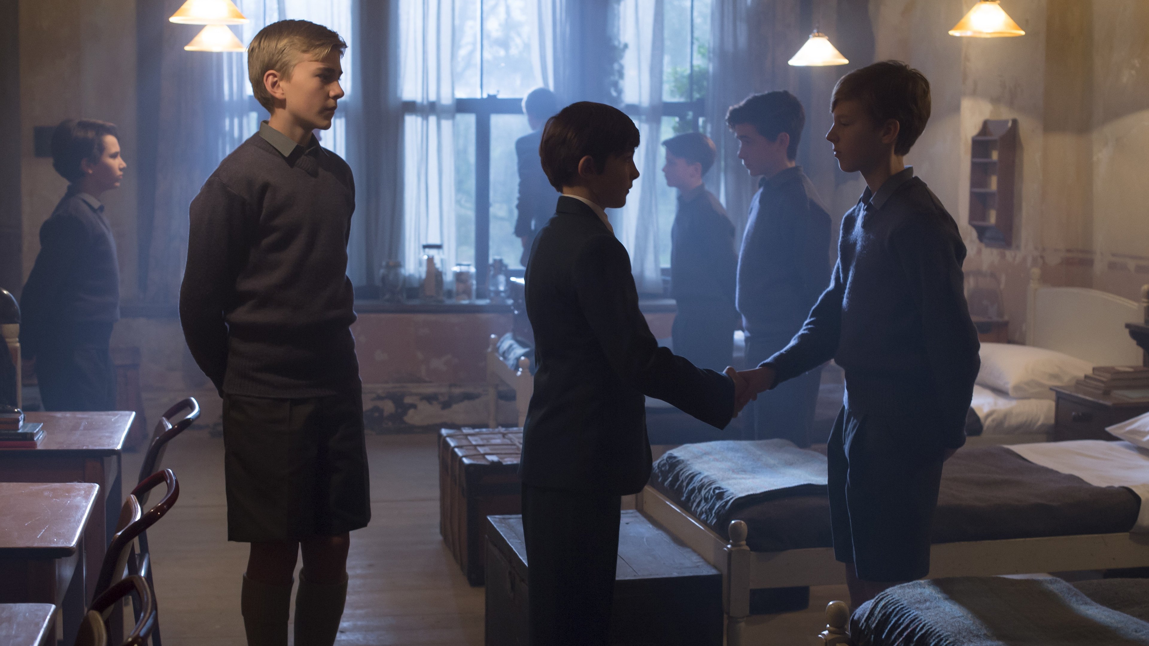 The Crown 2017  [S02E09] - Paterfamilias
