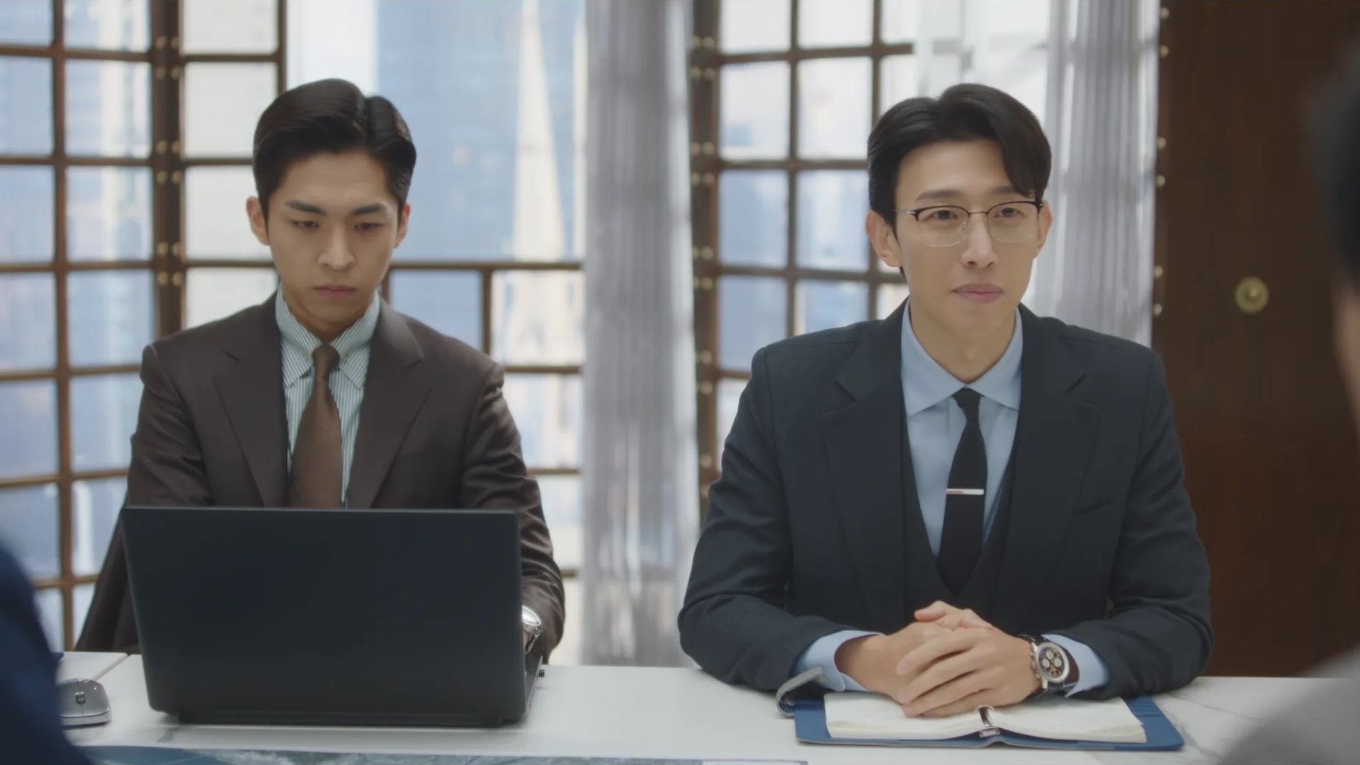 Extraordinary Attorney Woo 2022  [S01E07] - A Tale About Sodeok-dong I