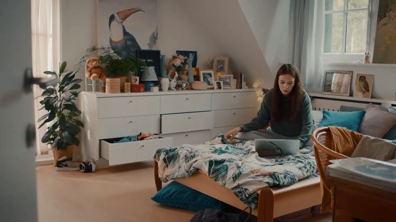 wtFOCK 2018  [S01E02] - Go over to them, introduce yourself, say hello.