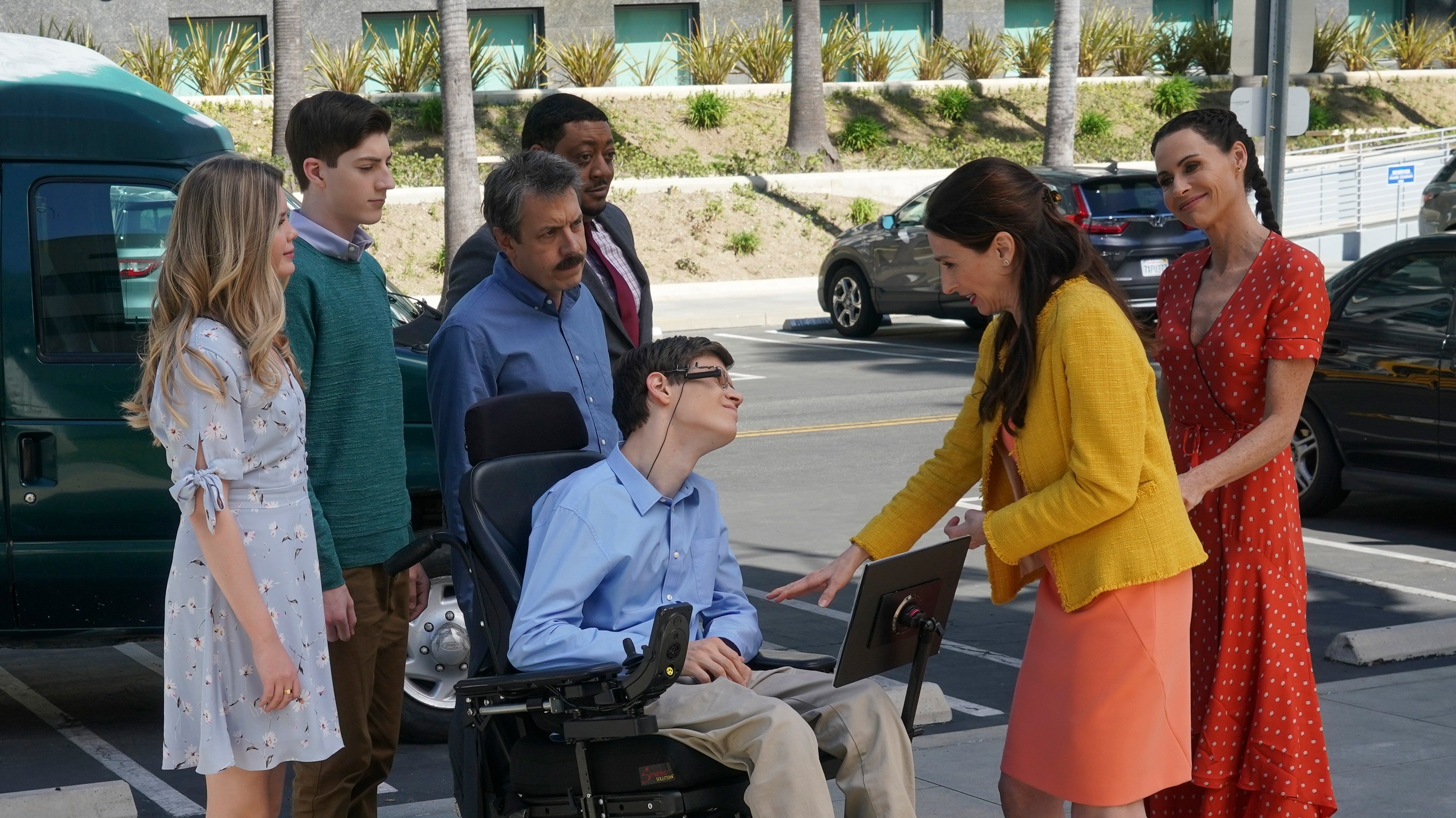 Speechless 2018  [S03E22] - U-N-R– UNREALISTIC