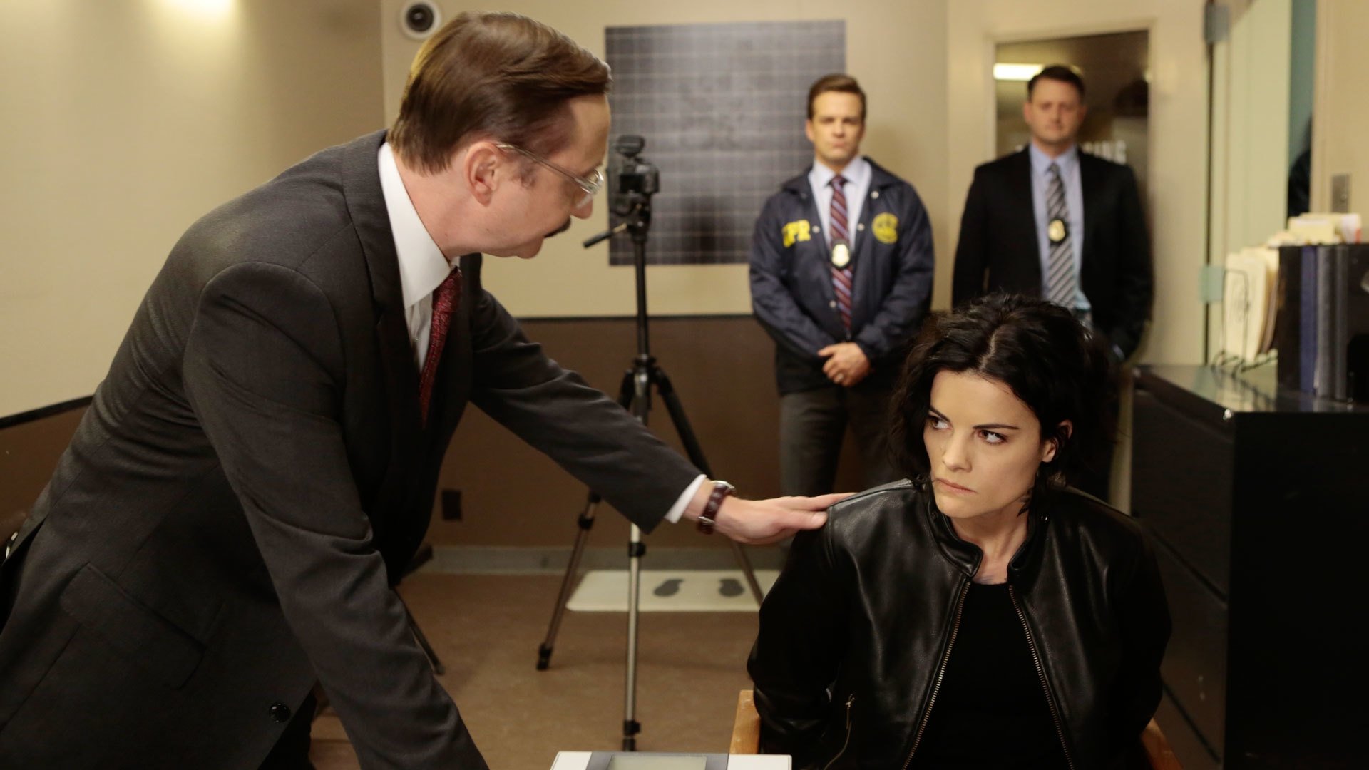 Blindspot 2015  [S01E13] - Erase Weary Youth