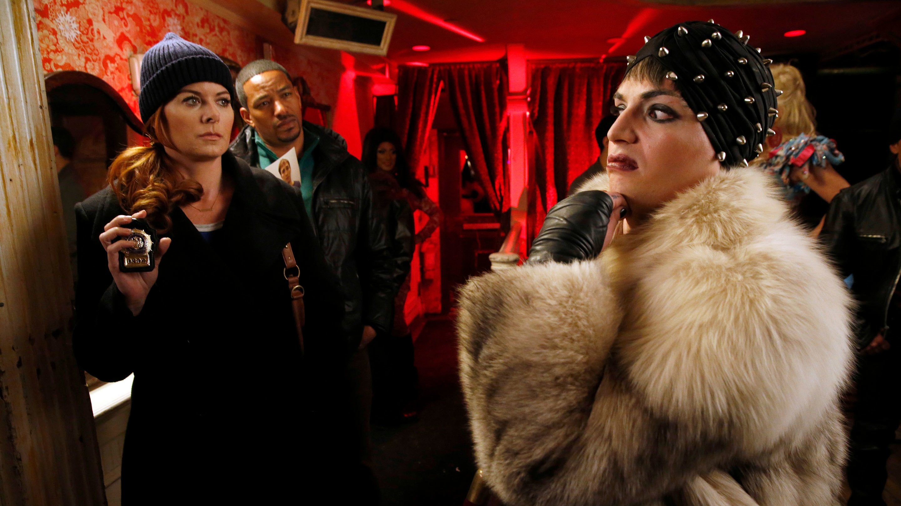 The Mysteries of Laura 2014  [S01E14] - The Mystery of the Popped Pugilist