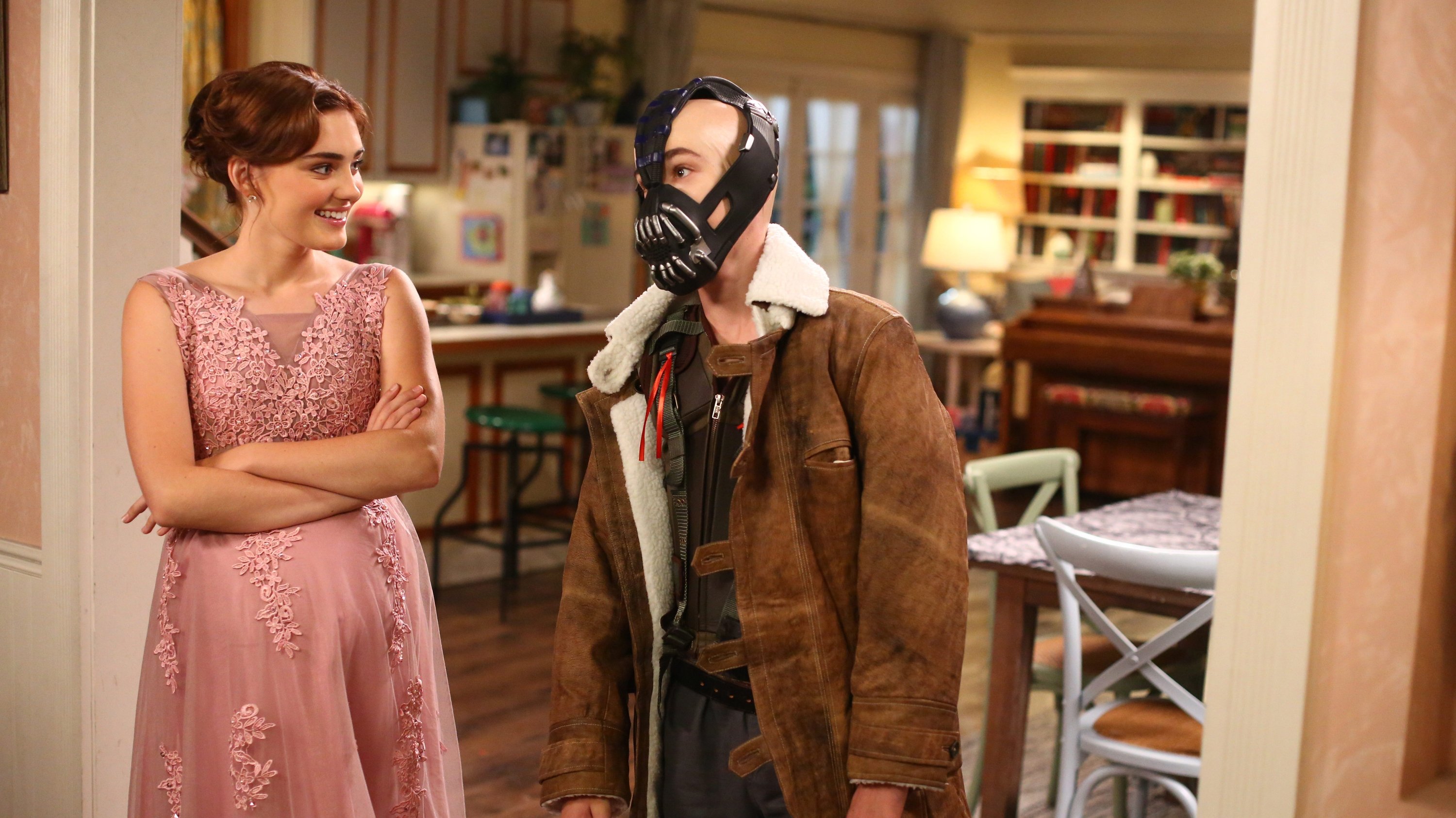 American Housewife 2017  [S02E05] - Boo-Who?