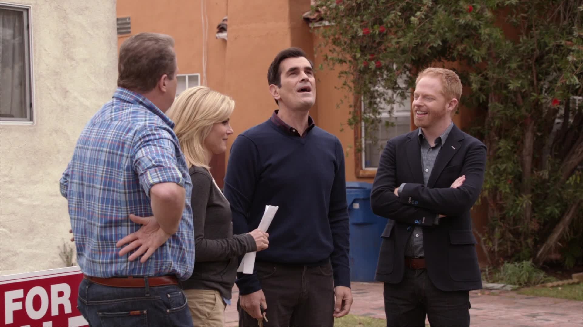 Modern Family 2012  [S04E10] - Diamond in the Rough