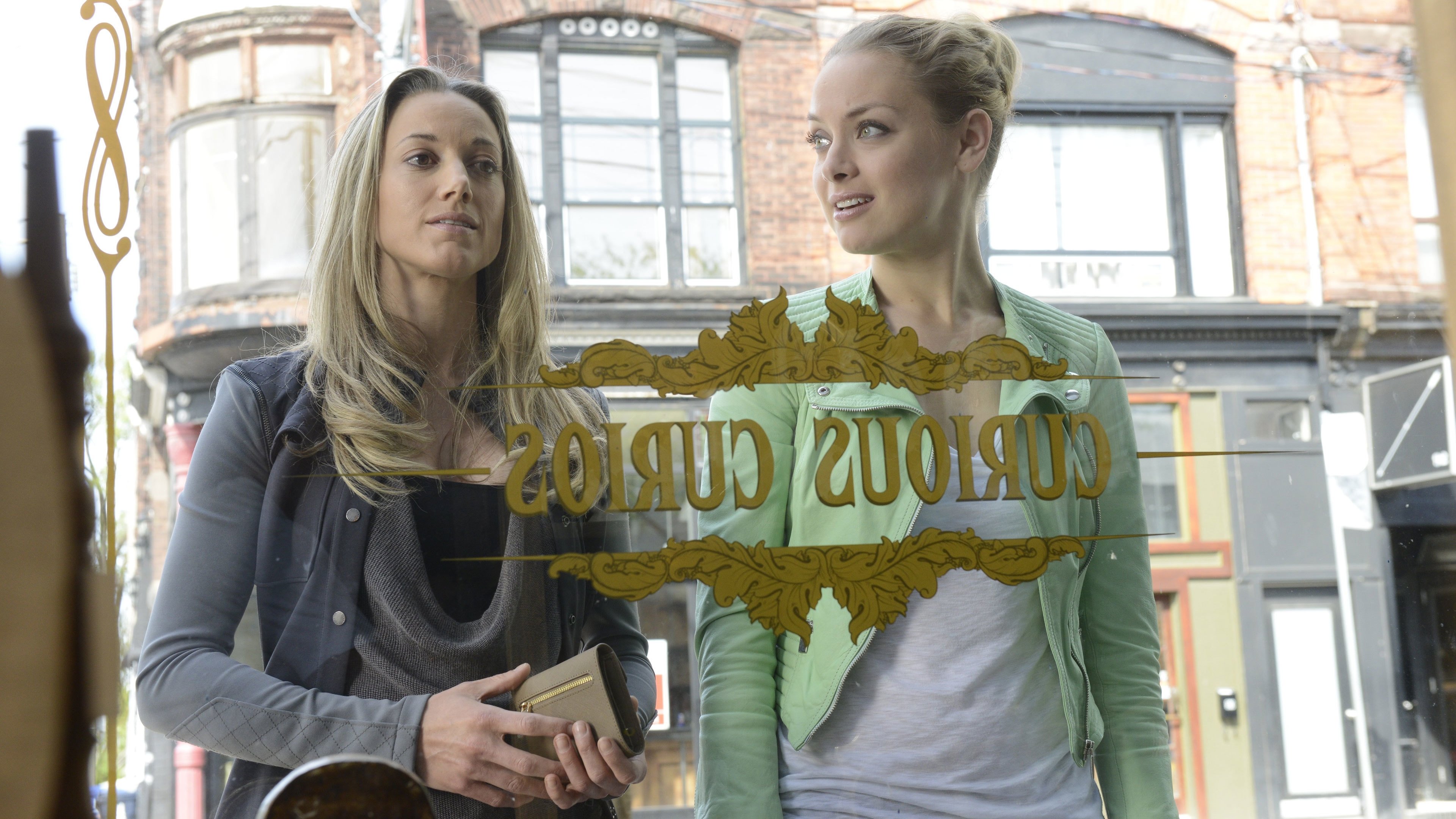 Lost Girl 2014  [S05E05] - It's Your Lucky Fae