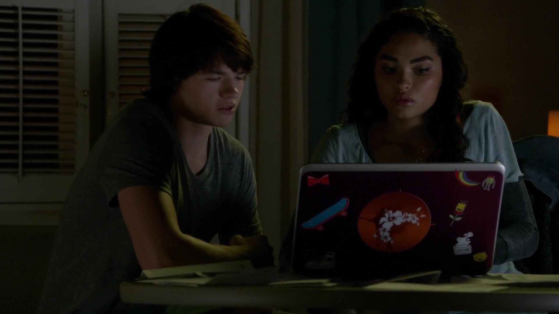 The Messengers 2015  [S01E12] - Spark of Hope