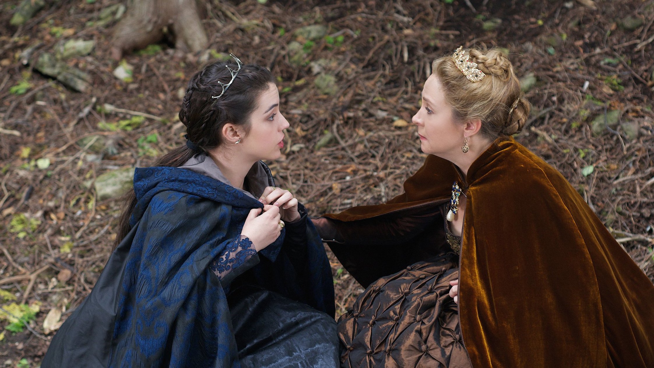 Reign 2014  [S02E06] - Three Queens